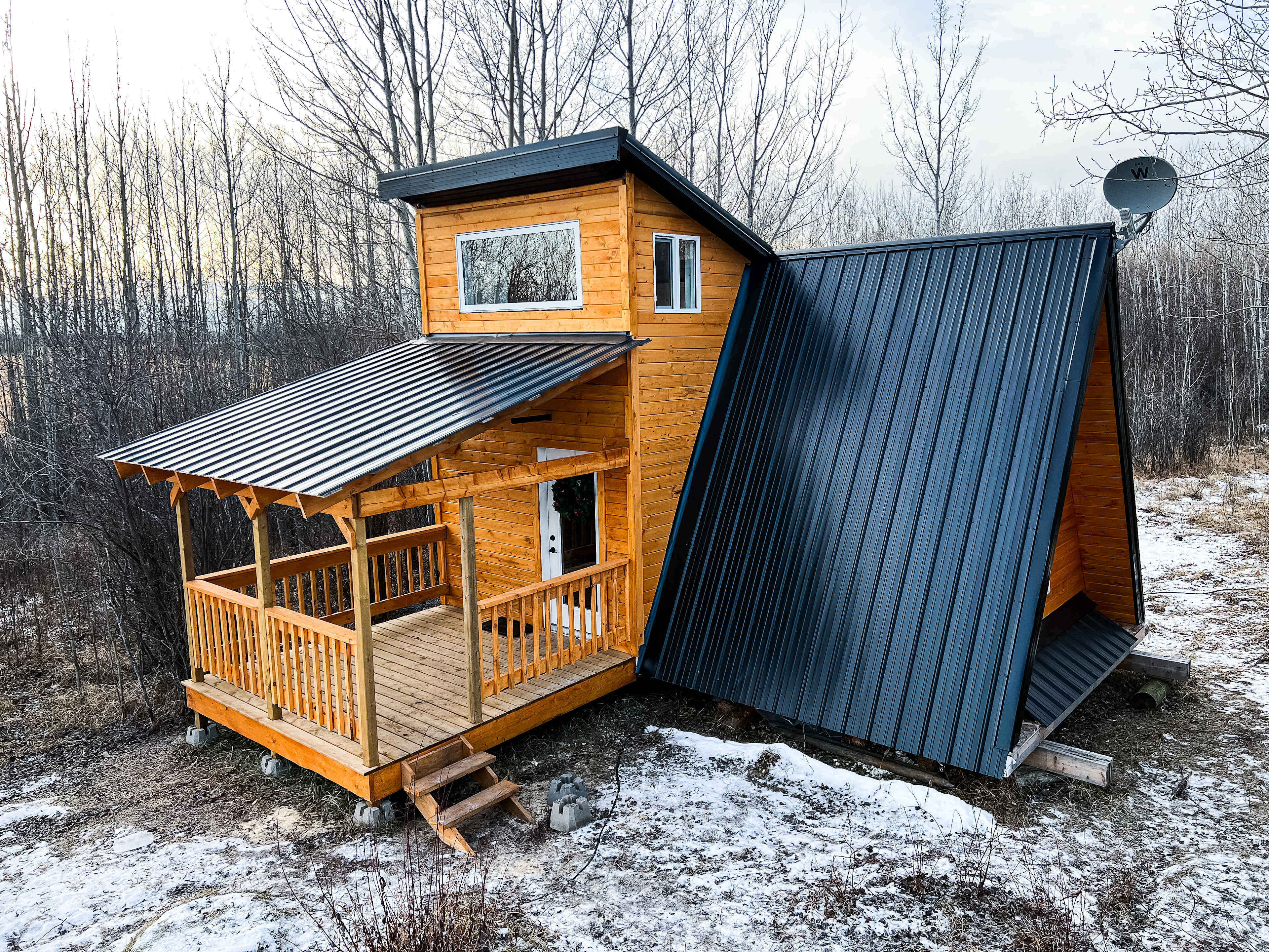 Cozy tiny A-Frame Cabin