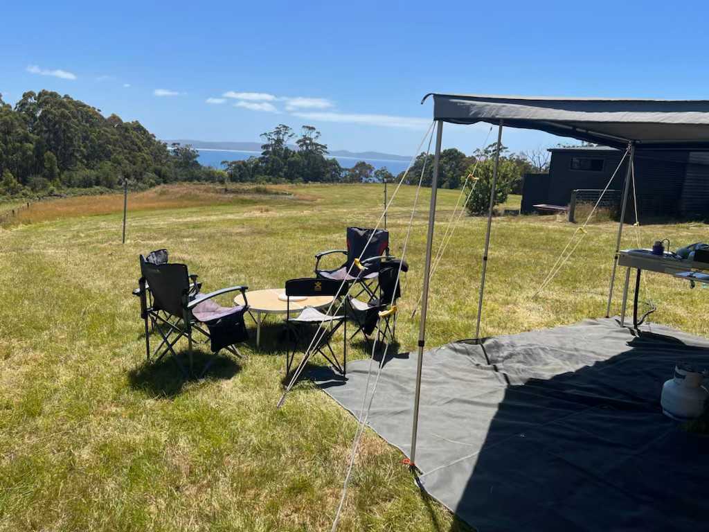 Bruny coastal camping & Funky Barn