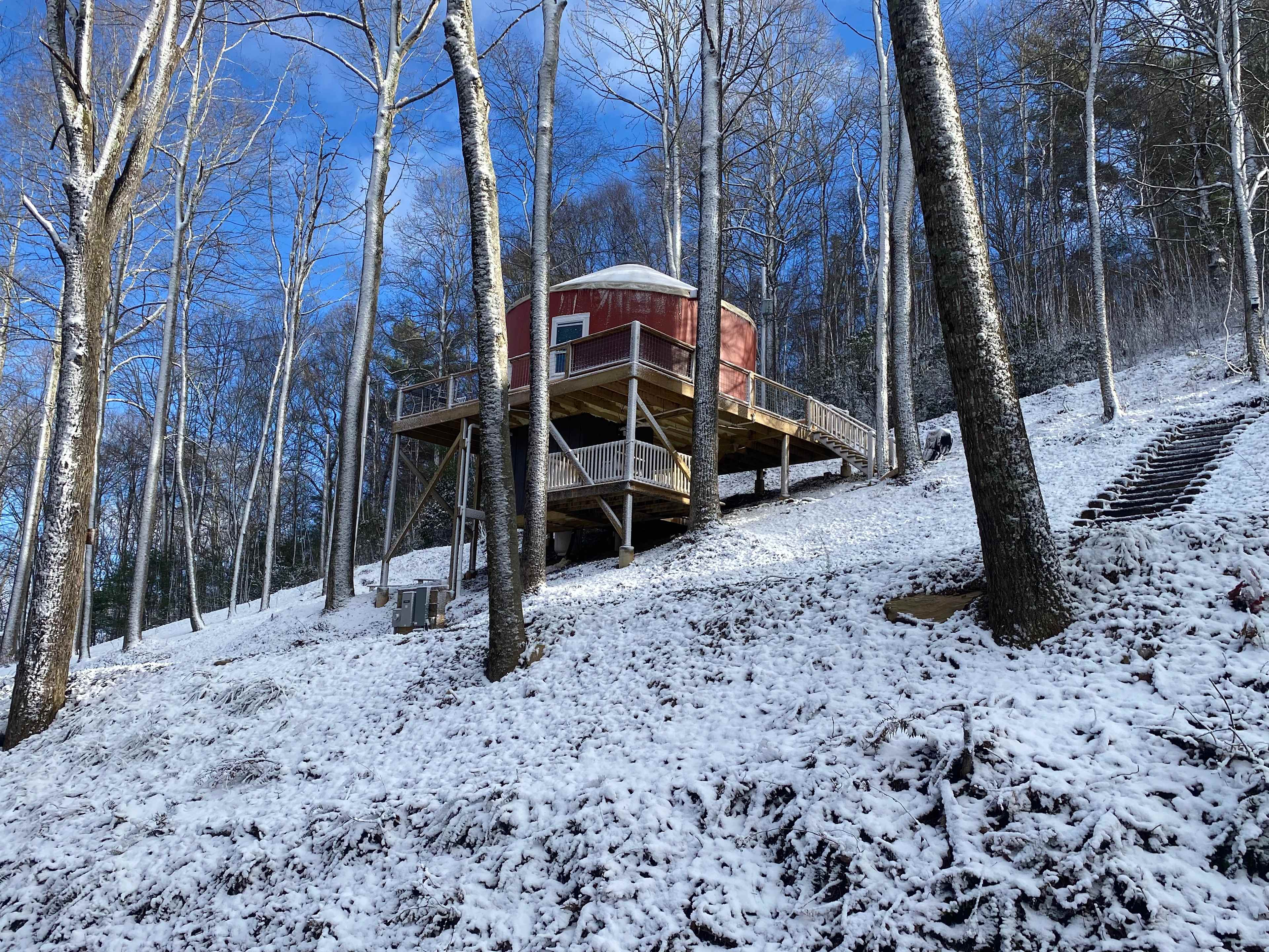 Bee Hive on the Mountain w/ Hot Tub