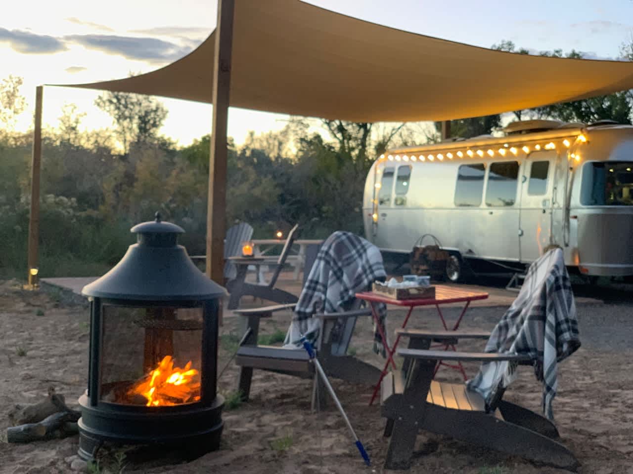 Viento Del Rio RV River Campsite