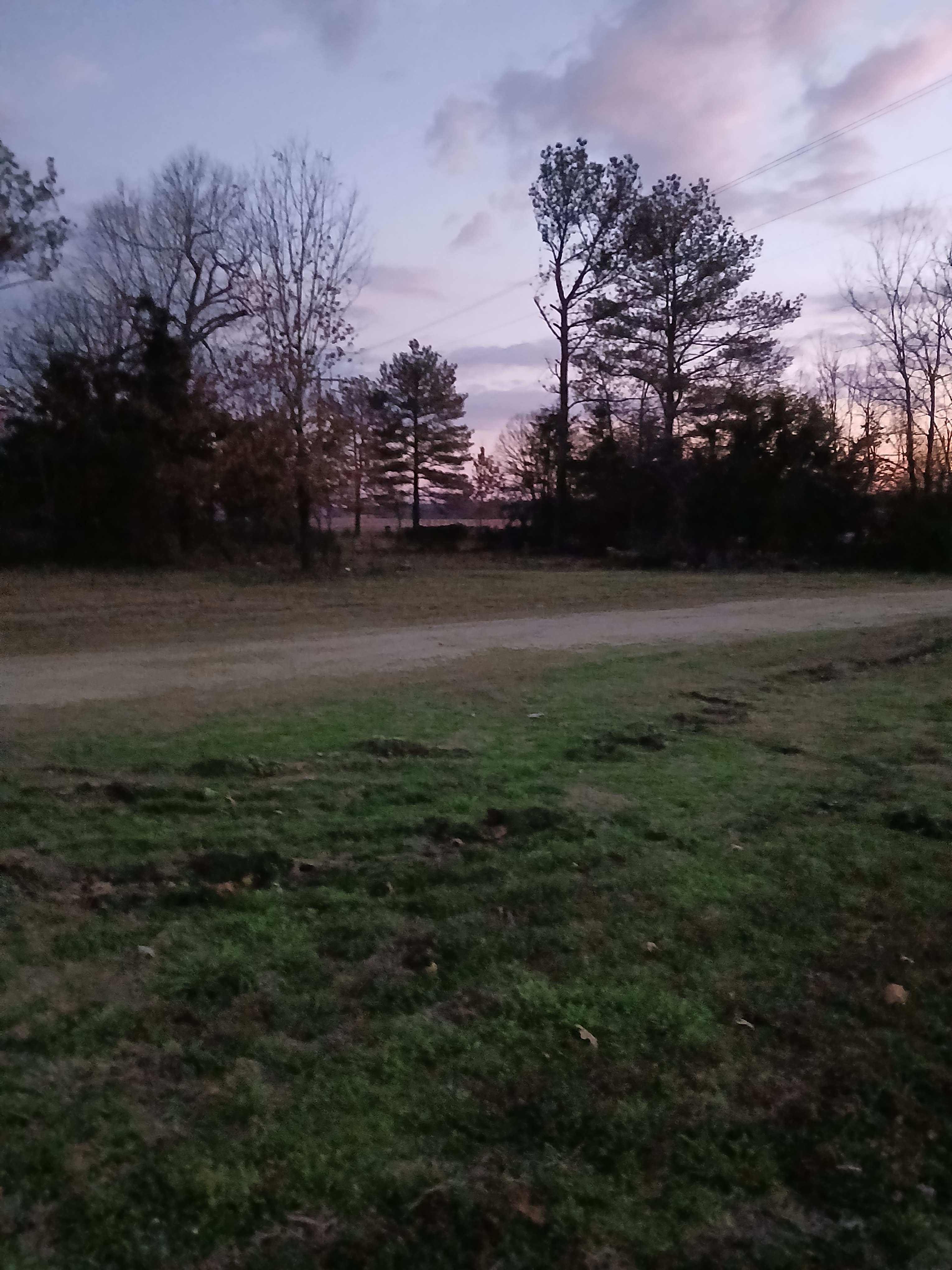 Plenty of room to camp with a gravel drive way