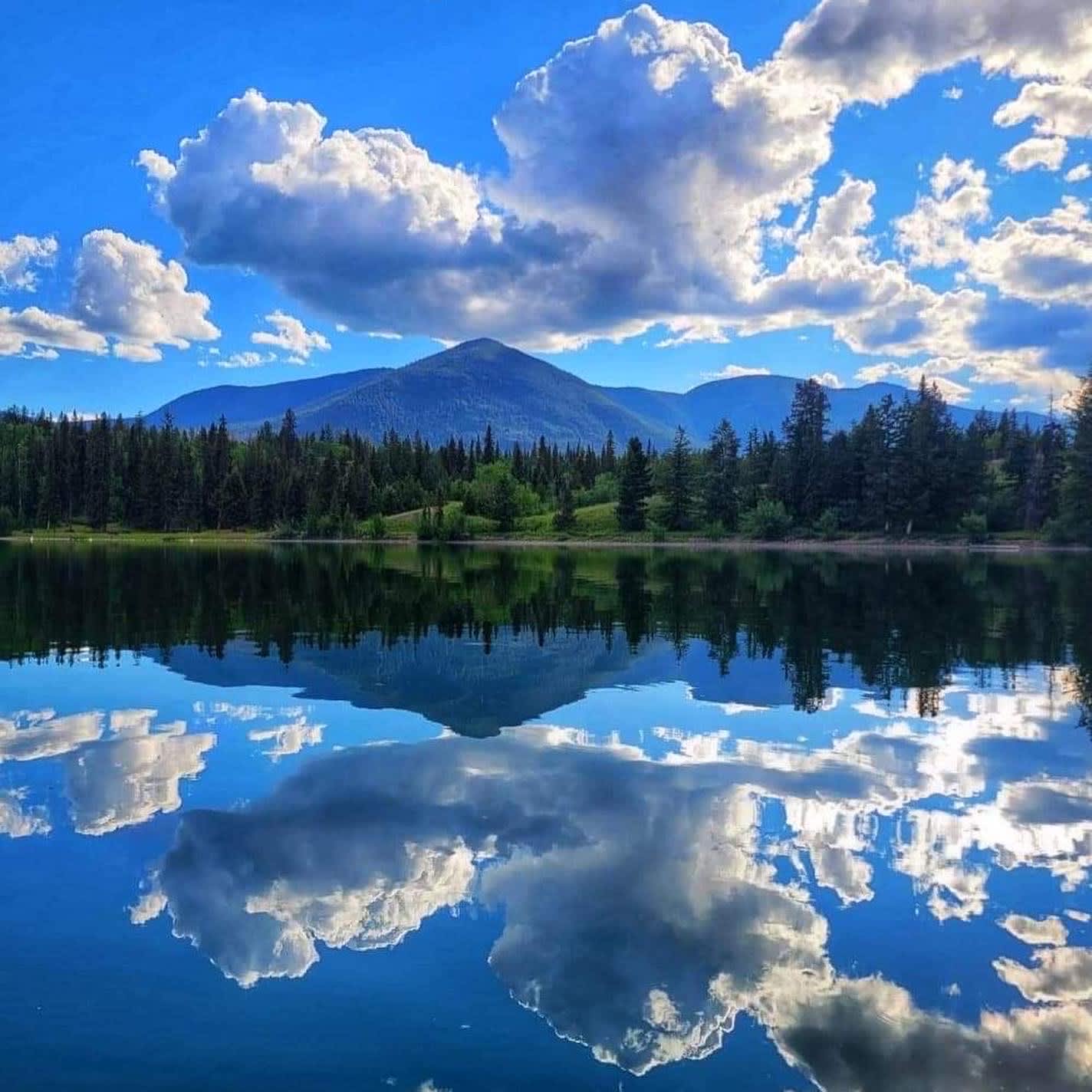 The Sunset Ridge on Big Bar Lake