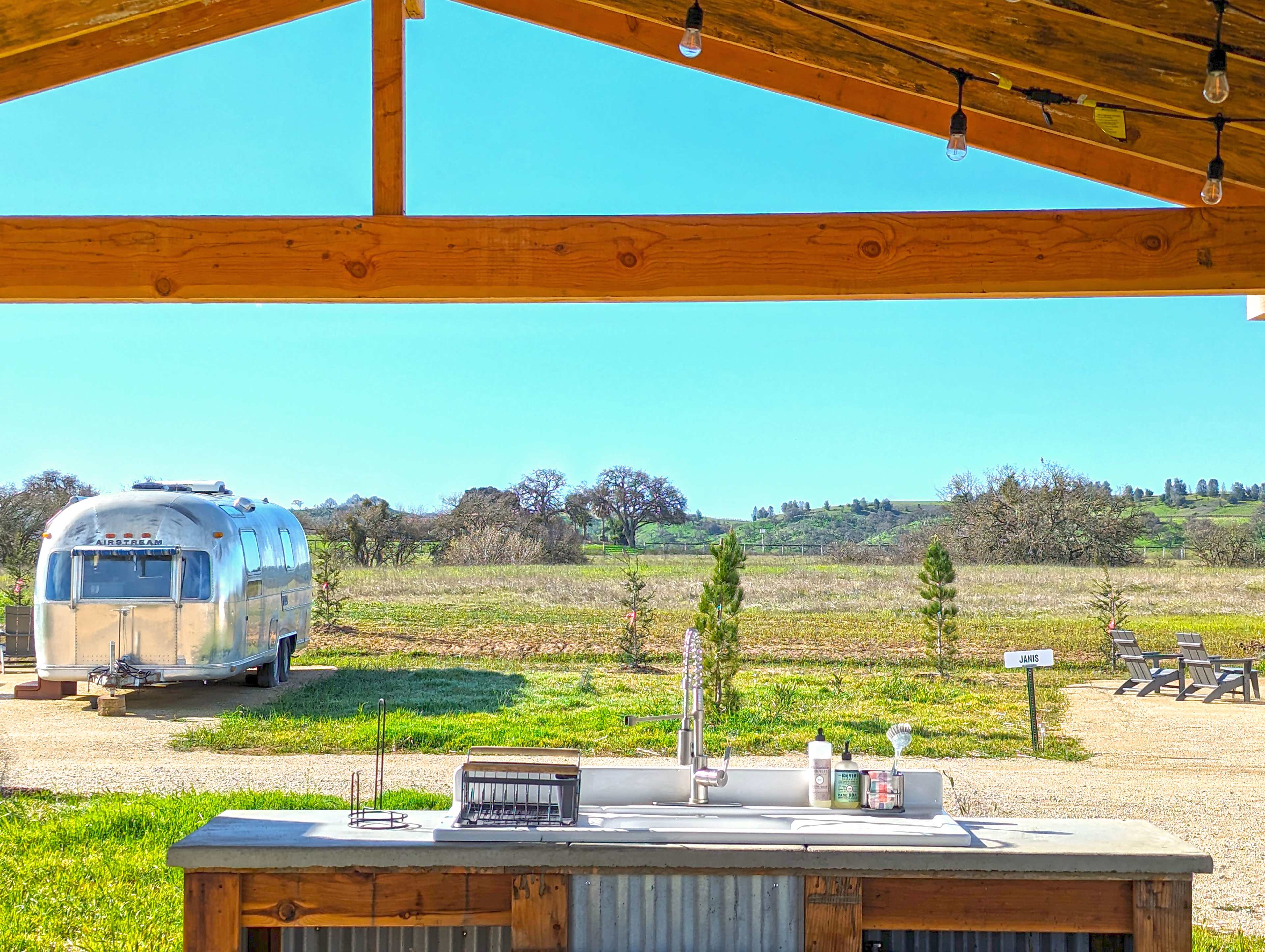 Vinyl Vineyards Glampground