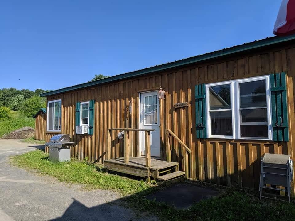 Stable-side Cabin - Tiny House 

Let our tiny - peaceful Main Stable Cabin offer you most of the conveniences of home with the added benefit being surrounded by nature, horses, minis and donkeys. Our Main Stable Cabin offers amenities that you deserve with the tranquility you desire.  No to-do list or stress at Peaceful Acres! 

What the cabin offers: 
One bedroom with a double and twin bed, bathroom with shower, cozy livingroom, well equipped kitchen with full sized refrigerator/freezer, microwave, convection oven  tea pot, Keurg coffee maker (bring your favorite K-cups), outdoor gas grill with side burner, dishes, utensils, some pots and pans. 
WiFi, Smart TV, and good cell service. 

What our Main Stable Cabin does not have: 
An oven, room for more then 3 people (this is a cabin ideal for an individual or couples) you will need to bring your own personal items, food and beverages. 

What people love about staying at Peaceful Acres' Main Stable Cabin is the tranquility, nature, access to nature trails and beautiful views from our 156 acre farm and the rescued equines. As a special offering, our guests love to reserve a Boots and PJ's retreat so they can enjoy the farm experience and caring for the rescues. Ask your host/owner, Nanci for more details. 

We look forward to meeting you at Peaceful Acres! 
