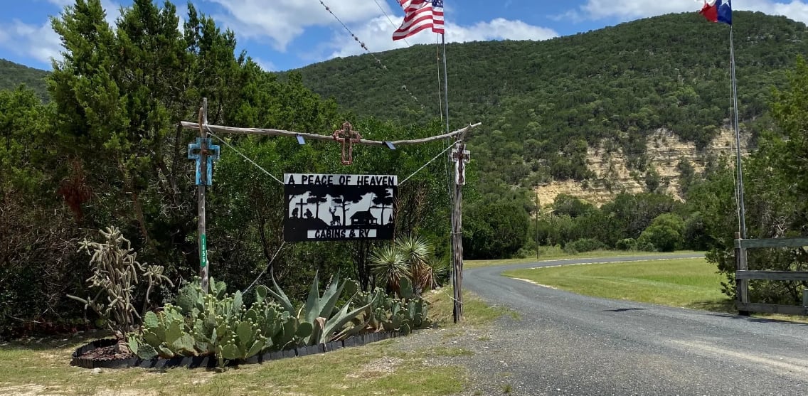 A Peace Of Heaven Cabins and RV Park