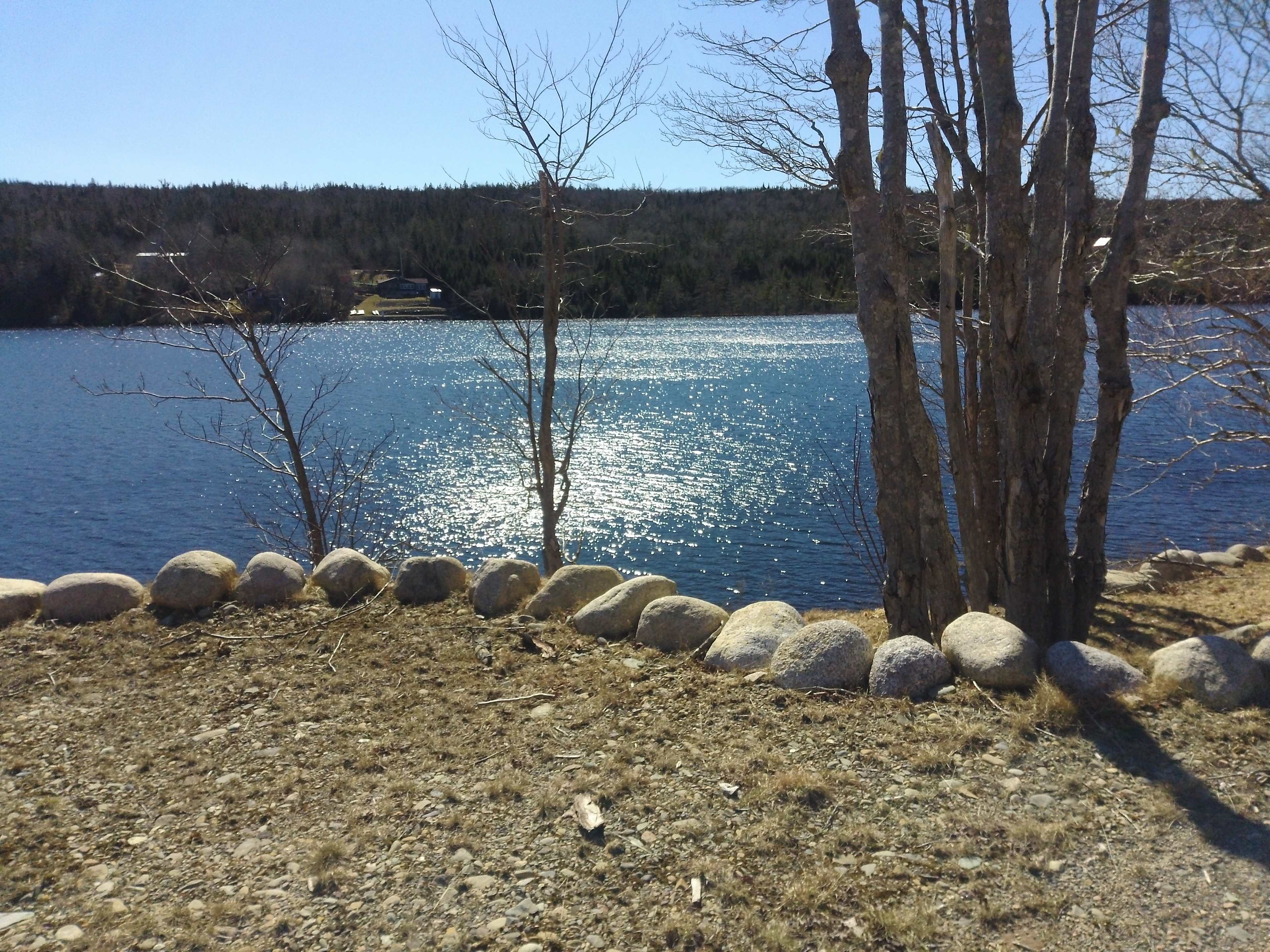 The Hanna's Life on the Lake Escape