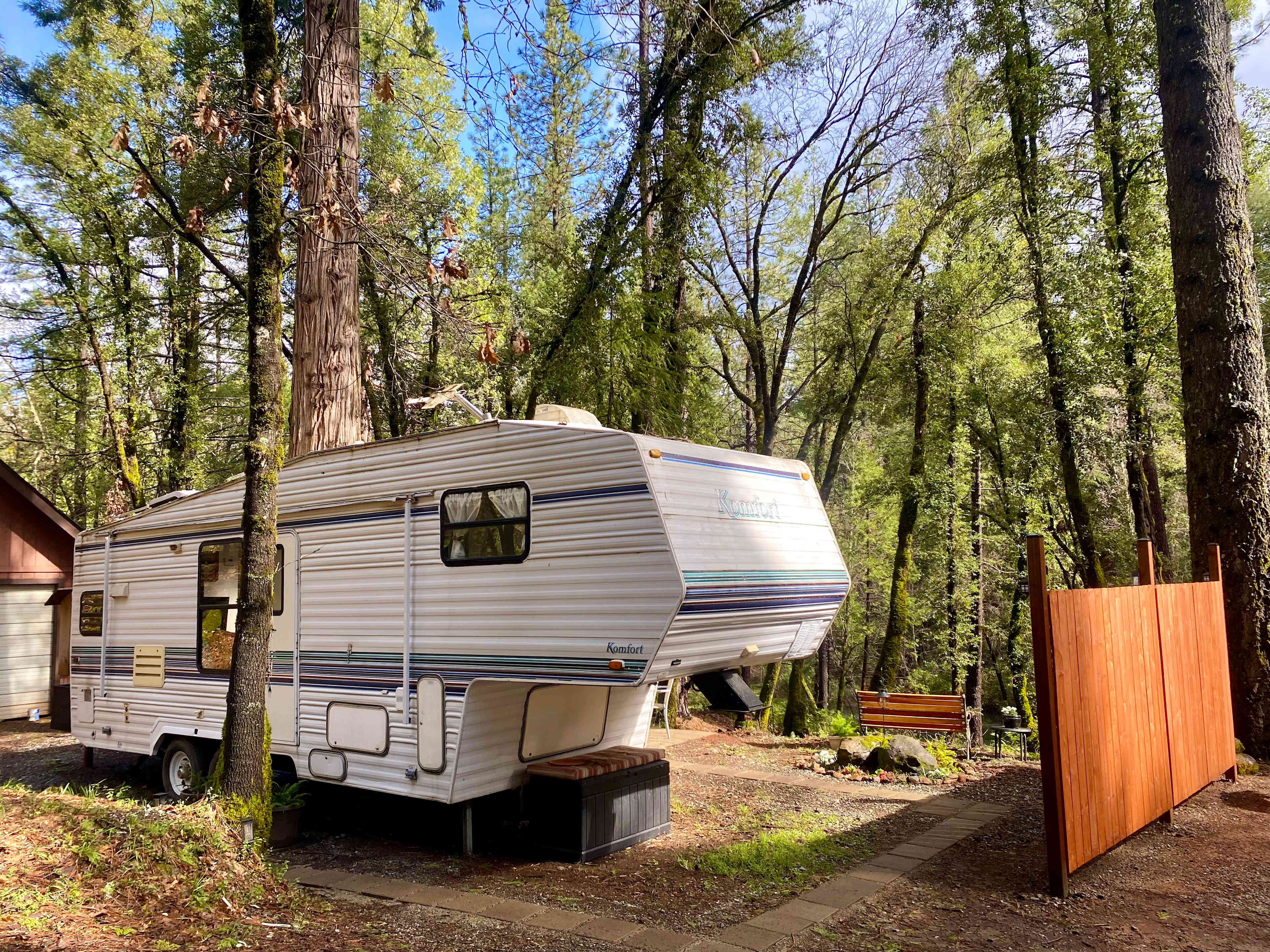 RV overlooks a pond and creek. 

 propane fireplace and outside dining area overlooks the pond. Privacy fence defines your own outdoor space. 
