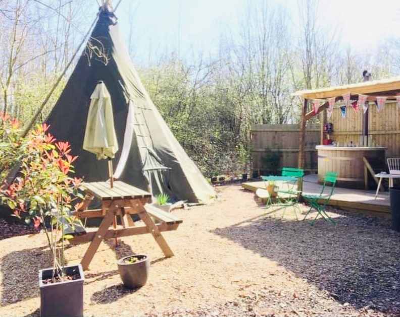 ToastyTipis Luxury Tipi and Hot Tub