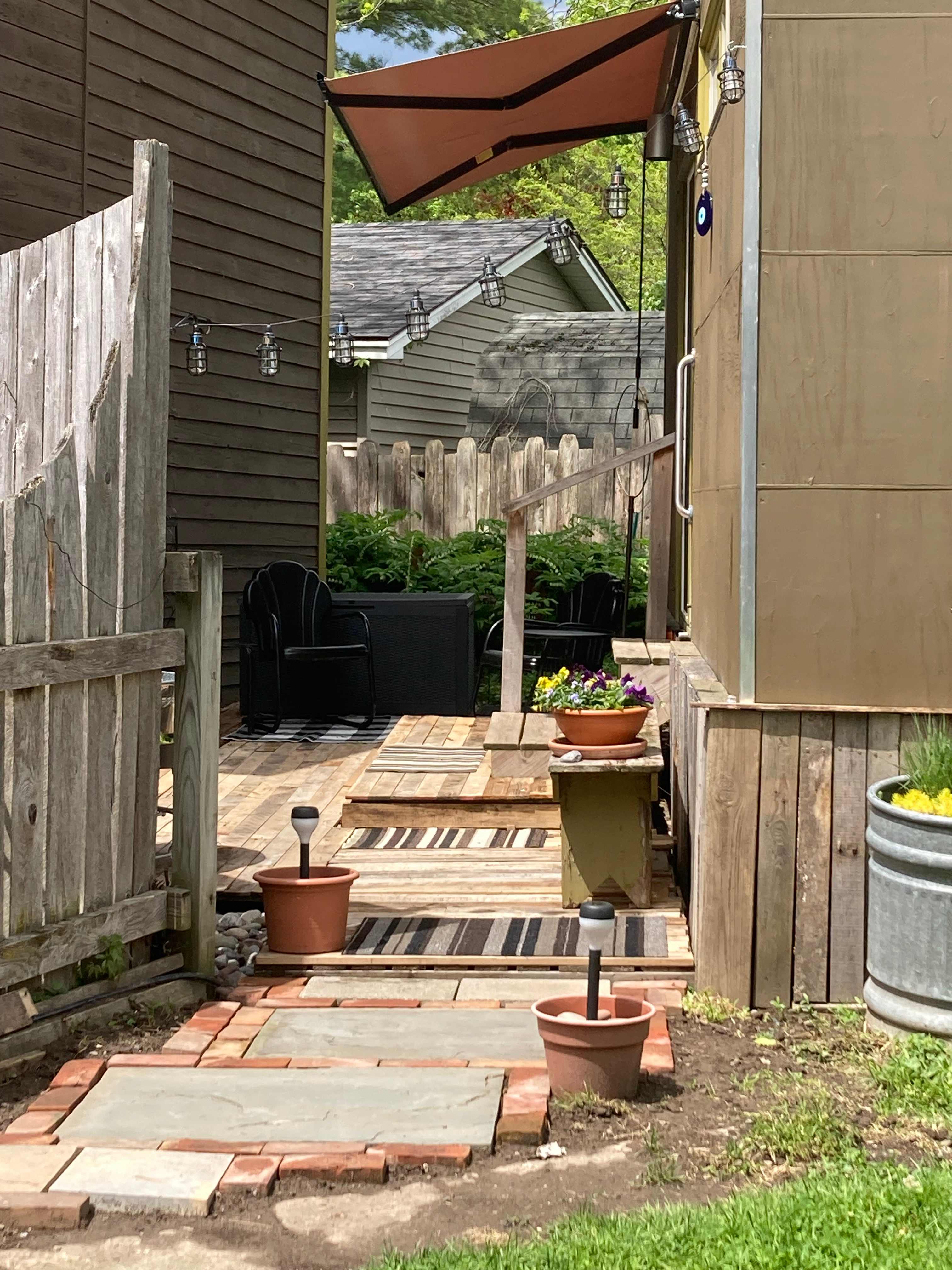 Entrance and private deck area