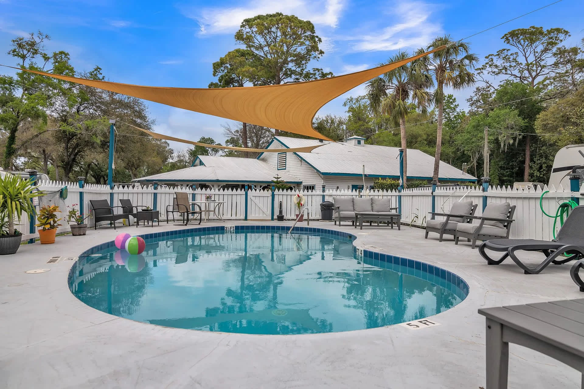 Eleanor Oaks RV Park - Gulf Coast