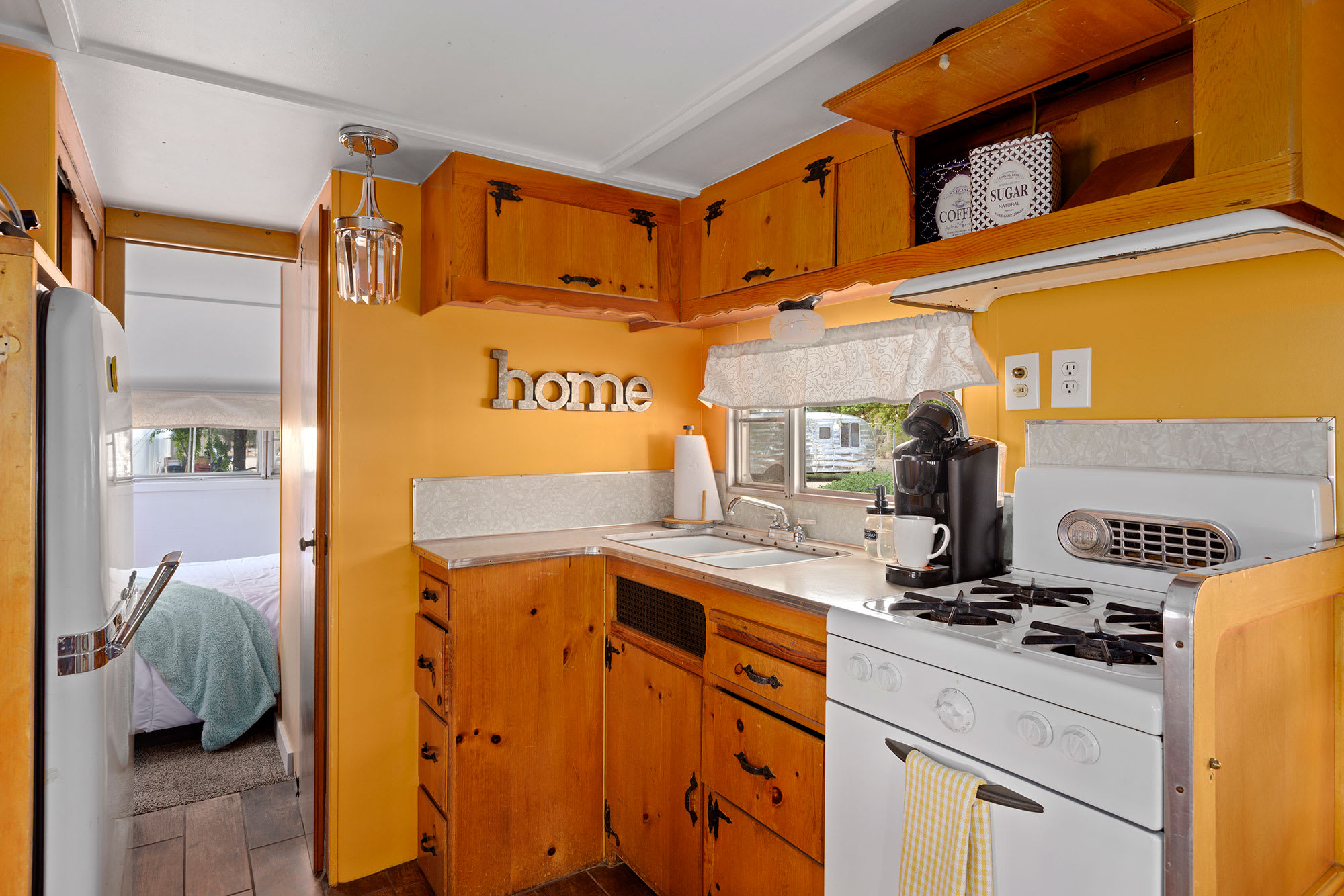 The Cozy Peach at Schnepf Farms