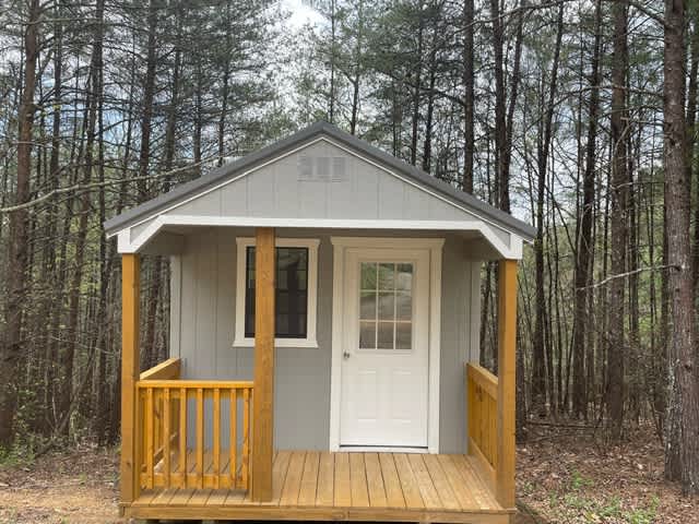 Knobbish Glamp’in
