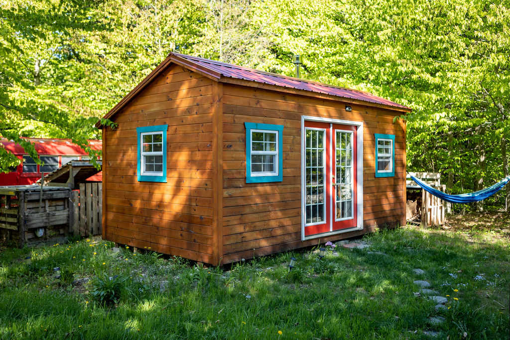 Artsy Tiny Home near LVRT