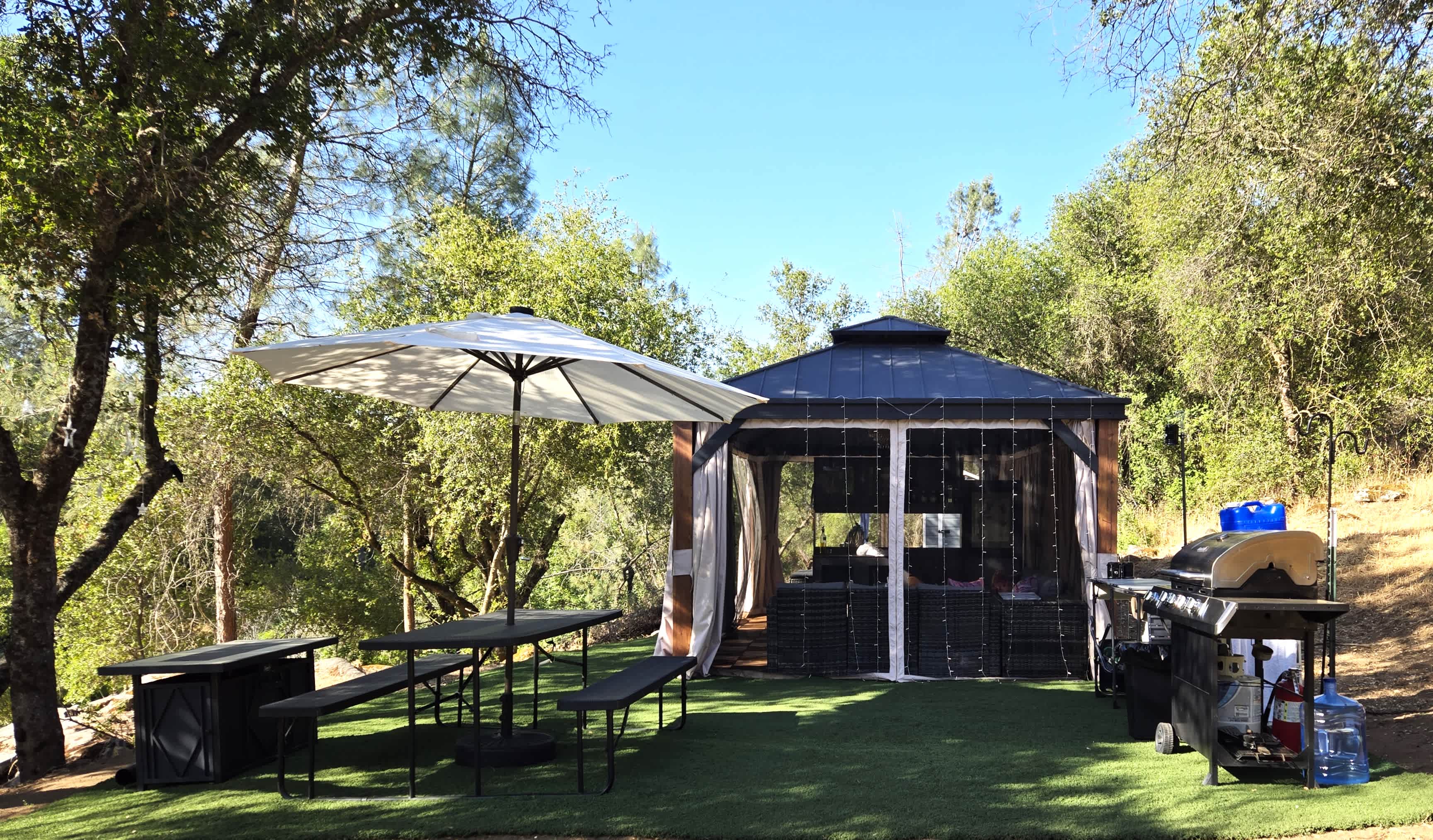 Glitter Cove Retreat