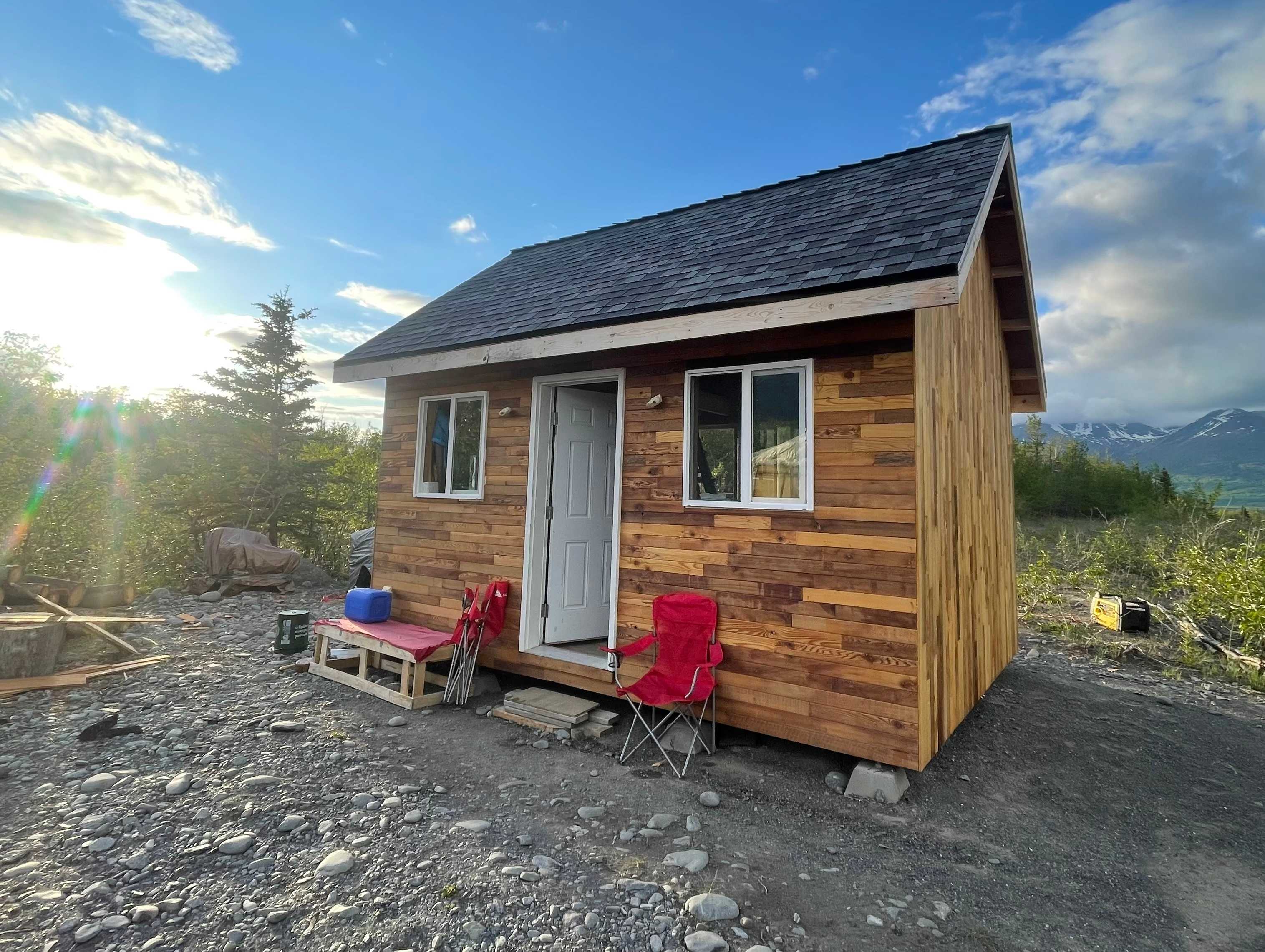 Hunter Creek Lil’ Red Cabin