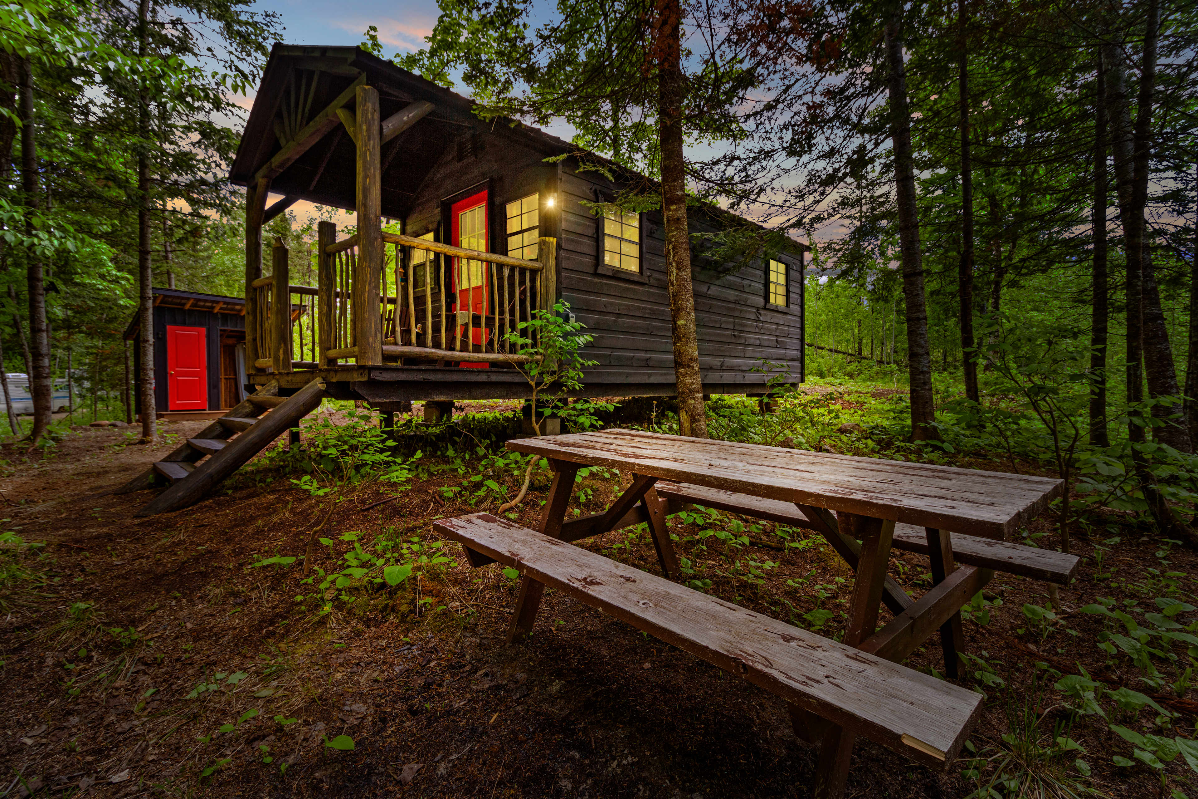 Offgrid romantic retreat 