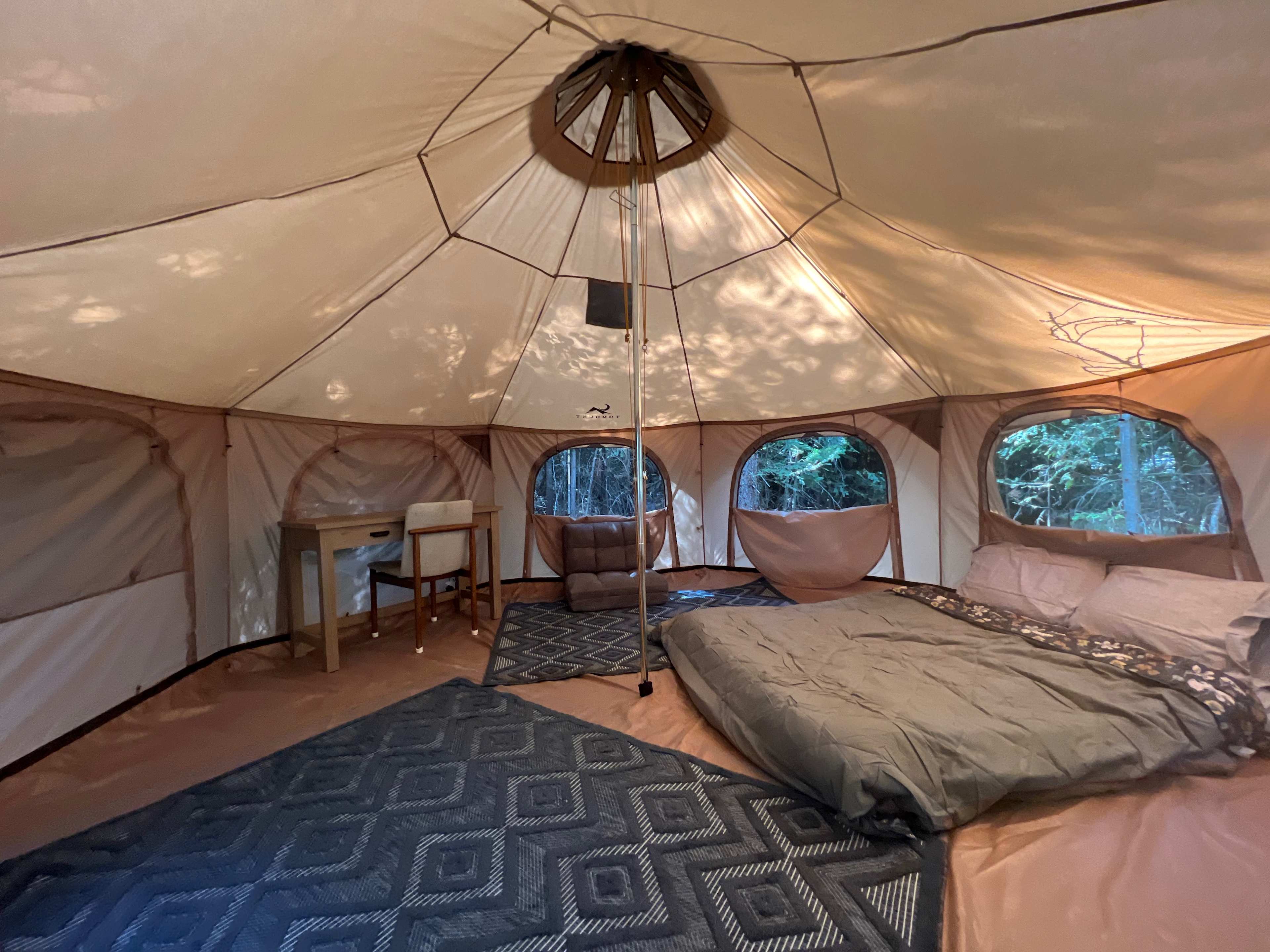 Round Mountain Retreat