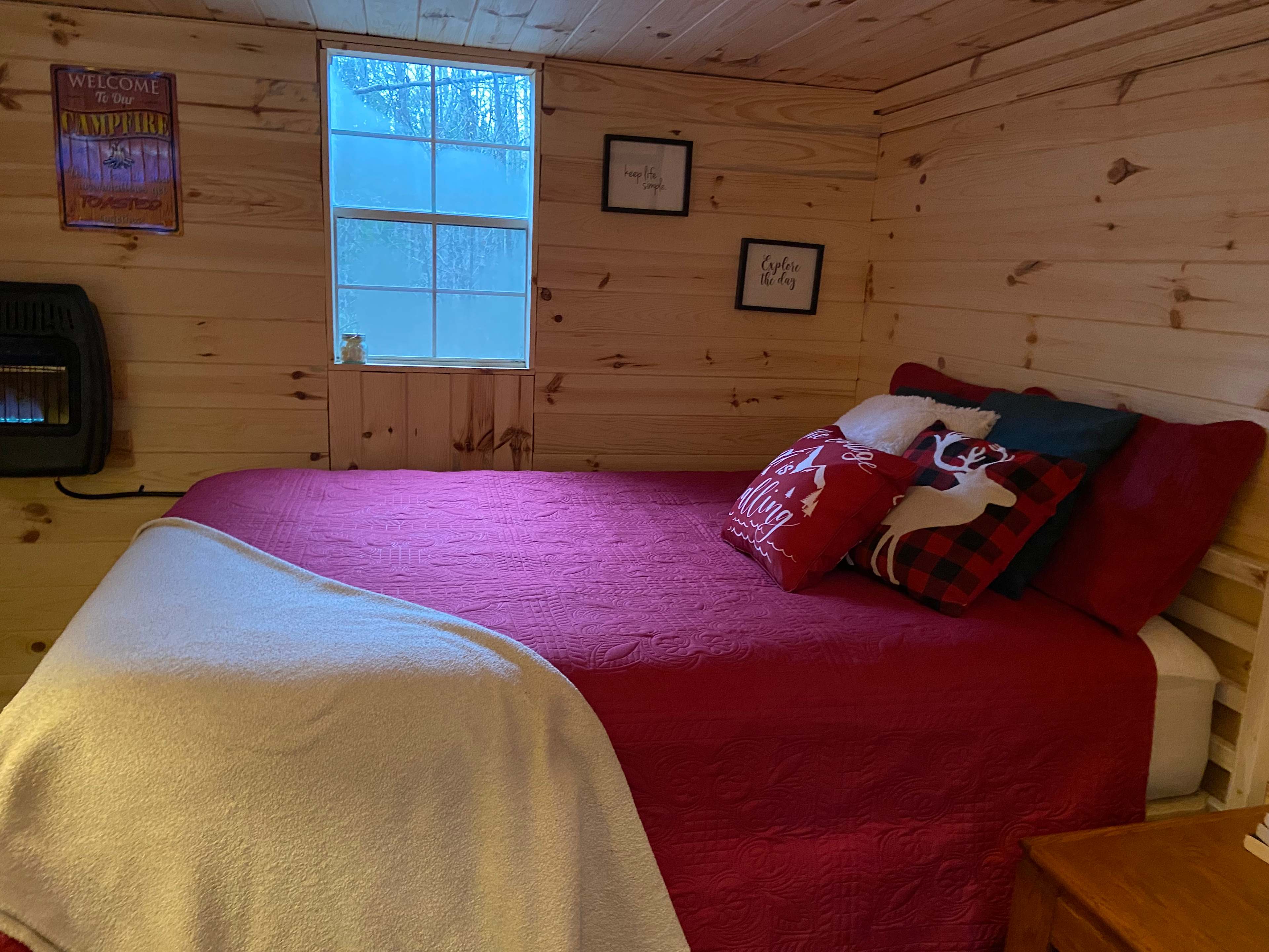 The Cabin - Cozy Rustic Retreat