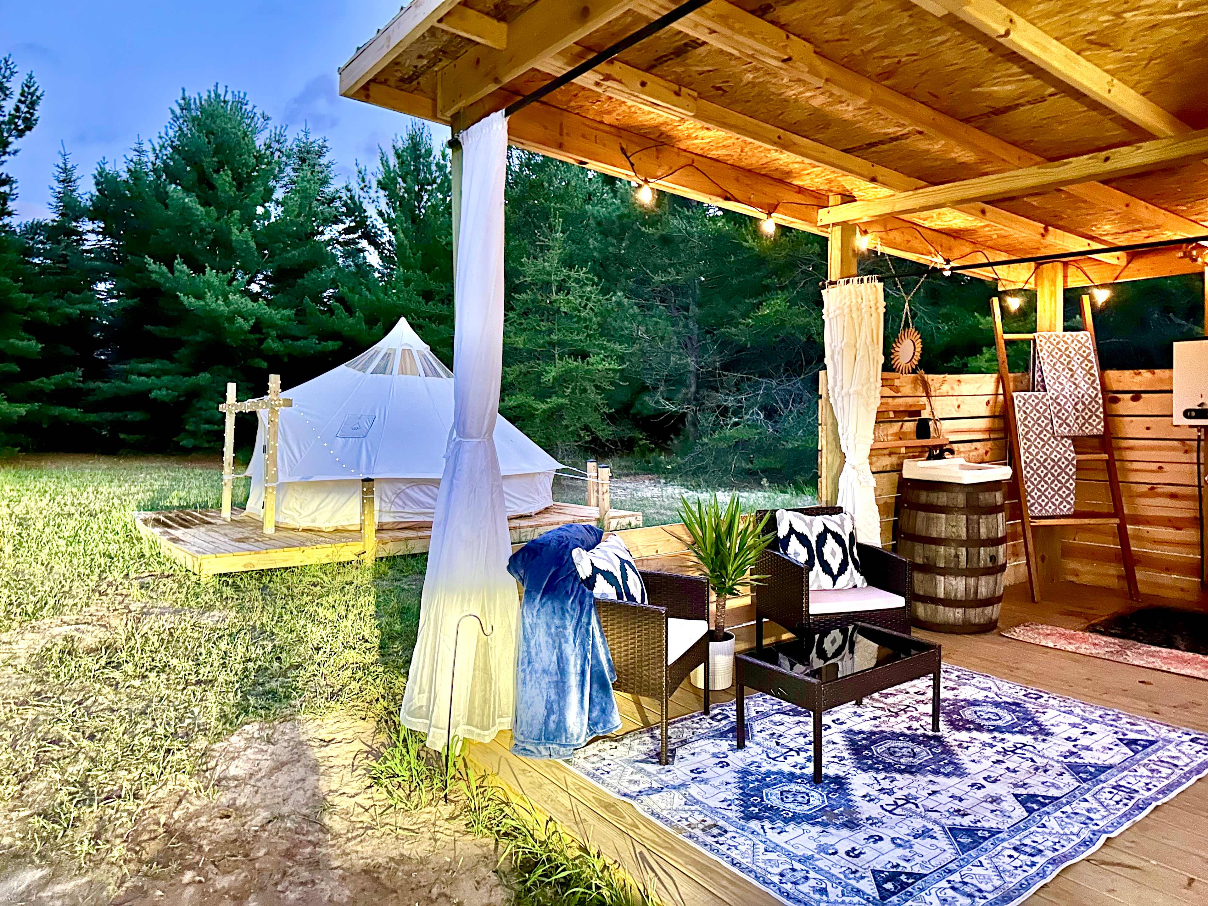 Super Private - Up North Glamping