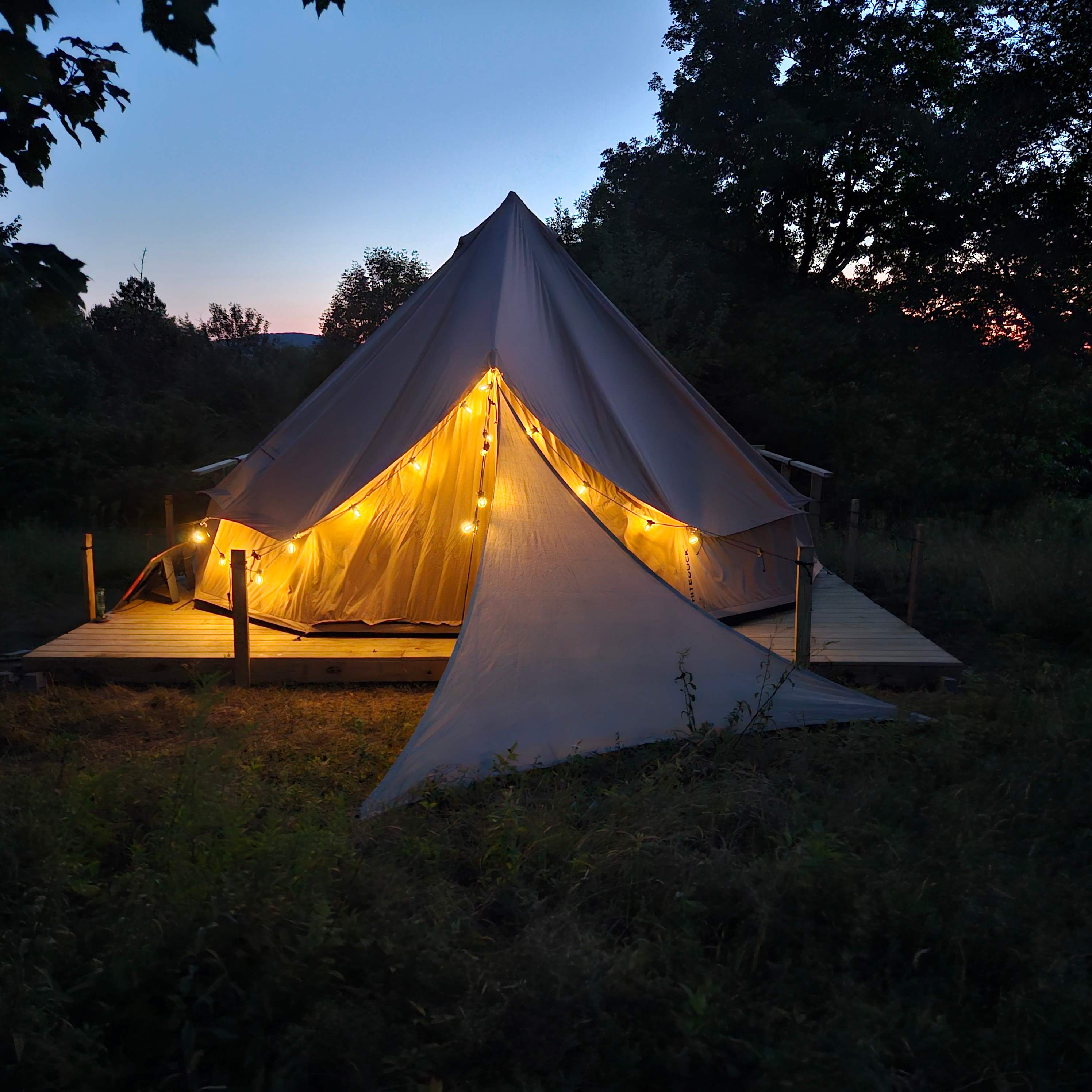 Cross Hill Glamping Bell Tent