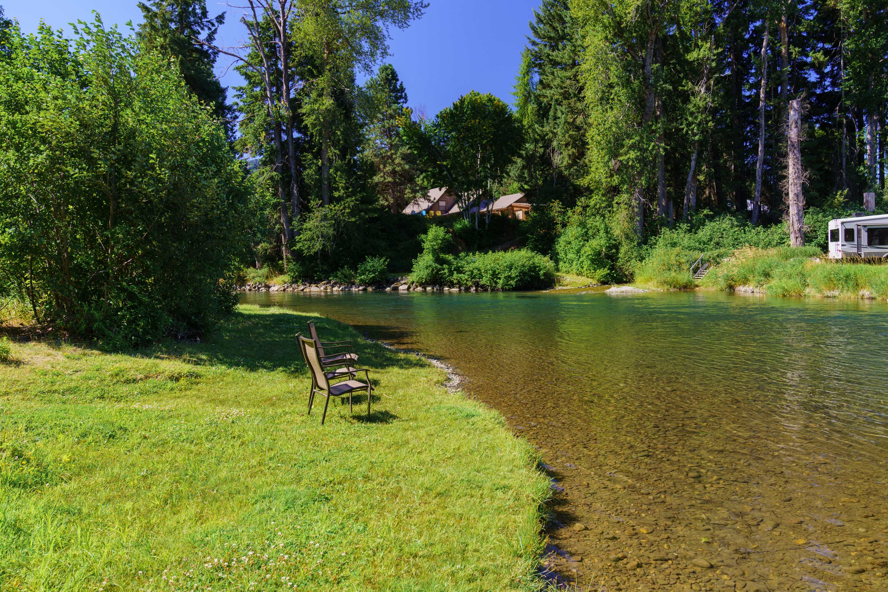 Spacious river access just down from the site as well.