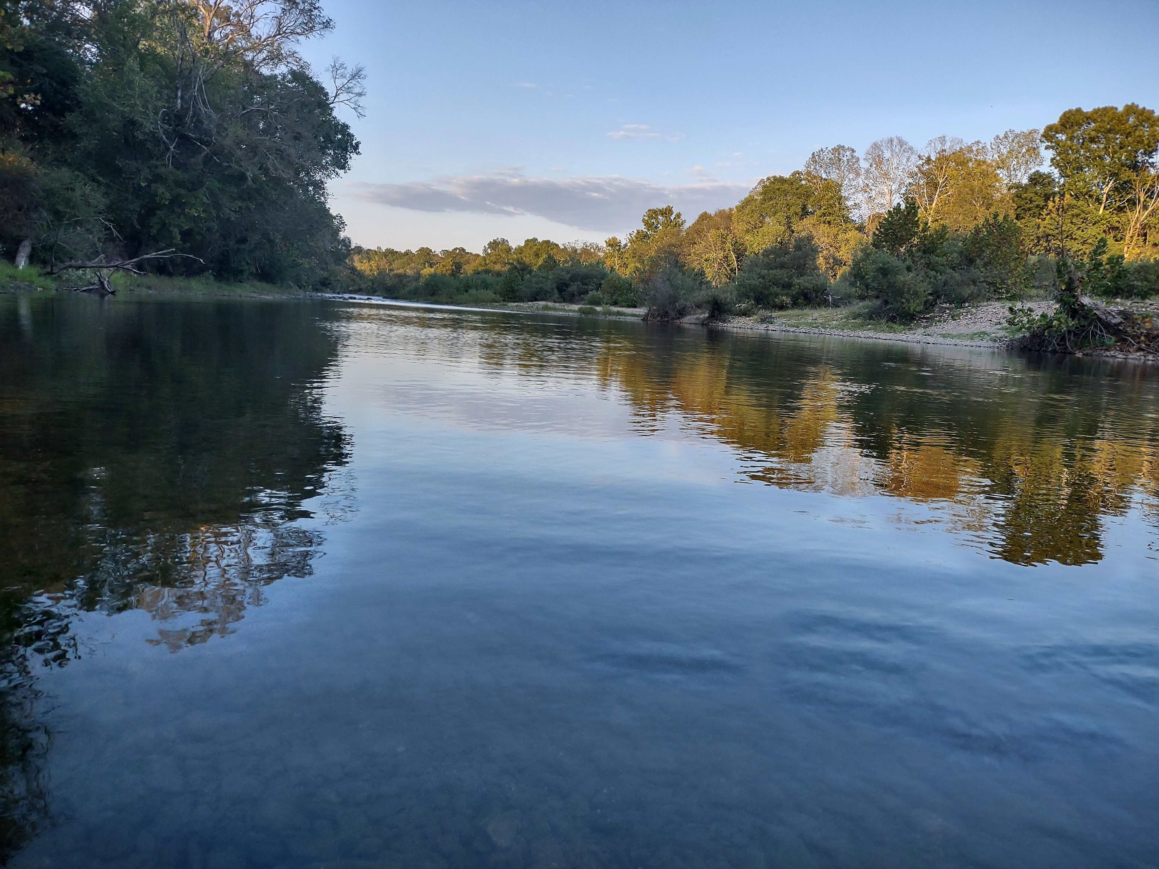The river is quiet most of the time, but can be crowded on holidays & warm weekend days. 