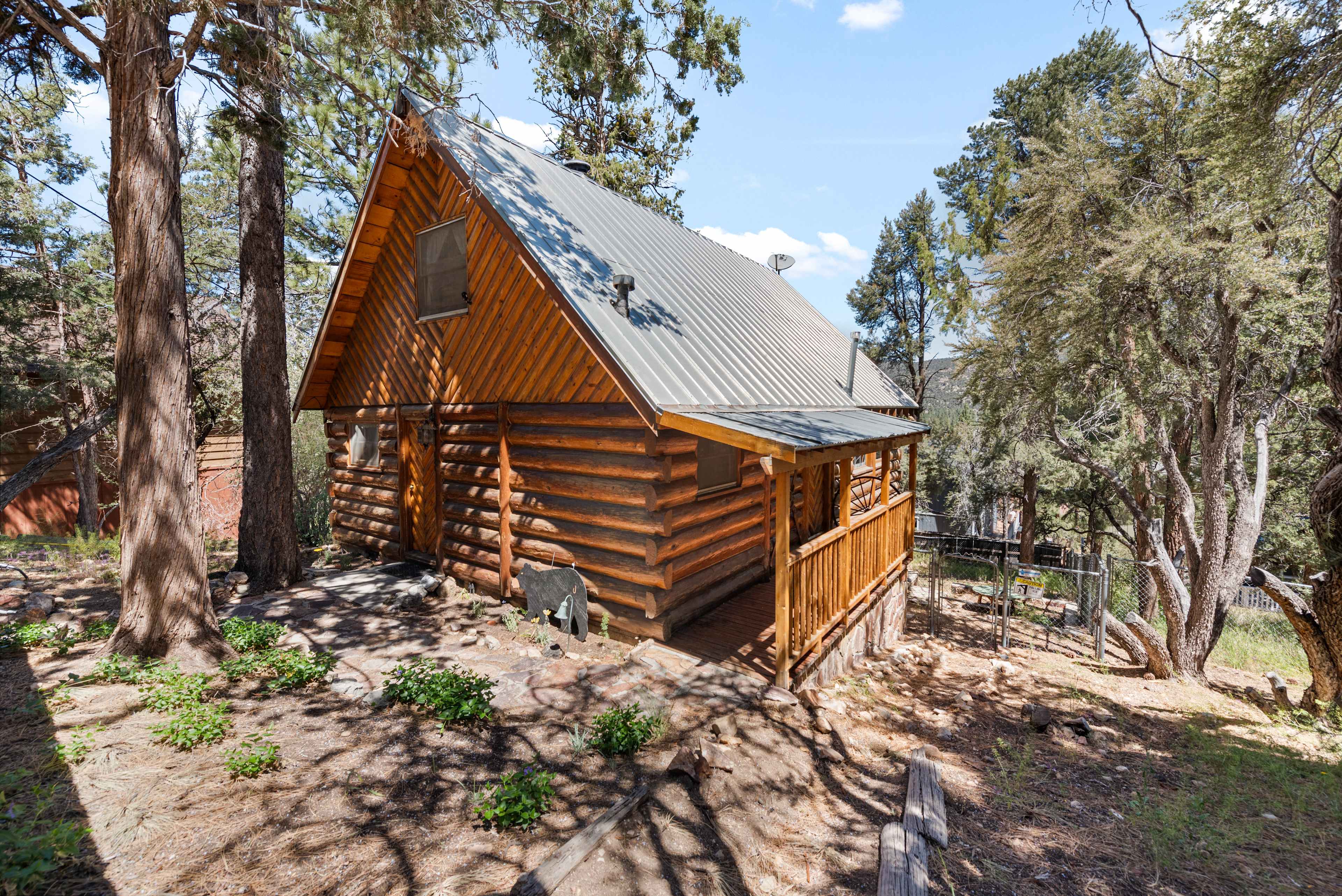 Cozy Mid Century Log Cabin
