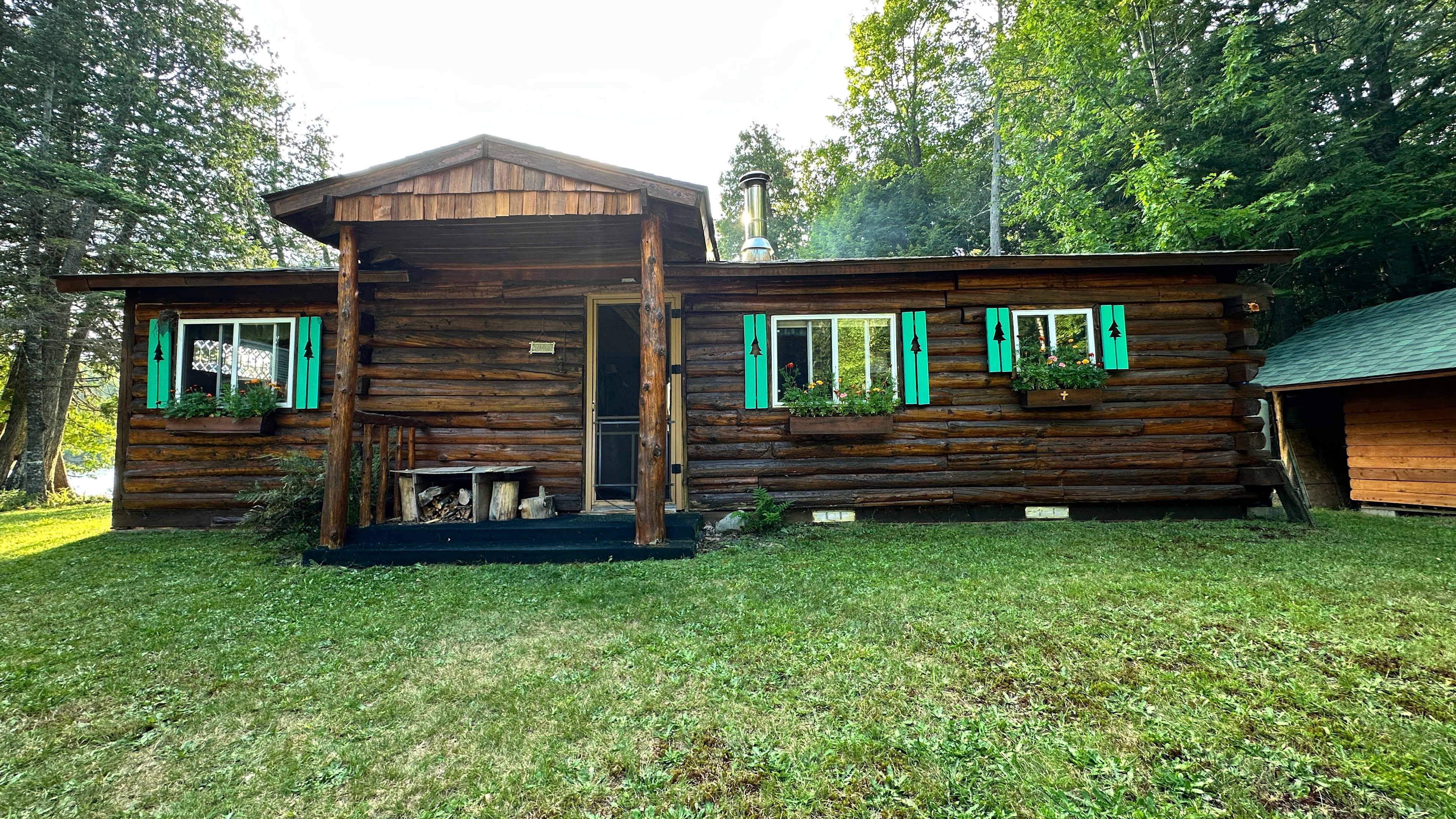 Little Brocky Lake Cabin & Sauna