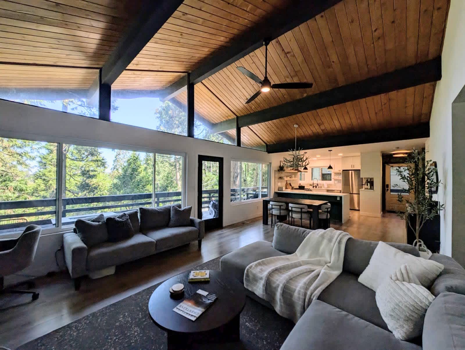 The Tree Top Chalet 1-2 Hrs from LA