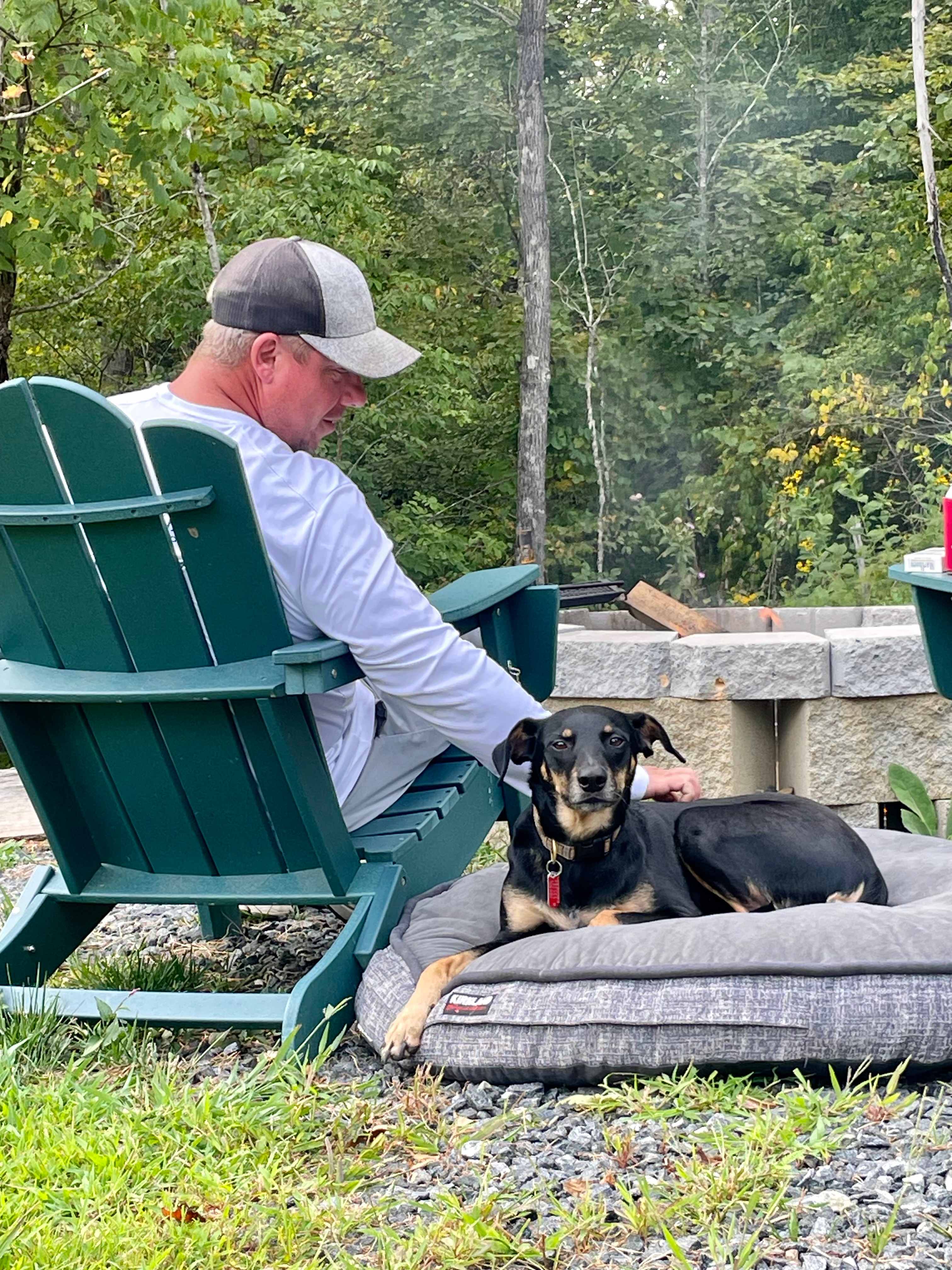 Romantic, hot tub, pet friendly