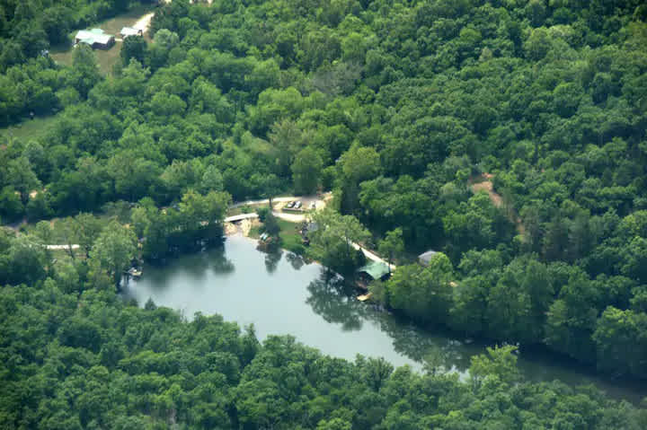 Ozark Estate with Private Cabins