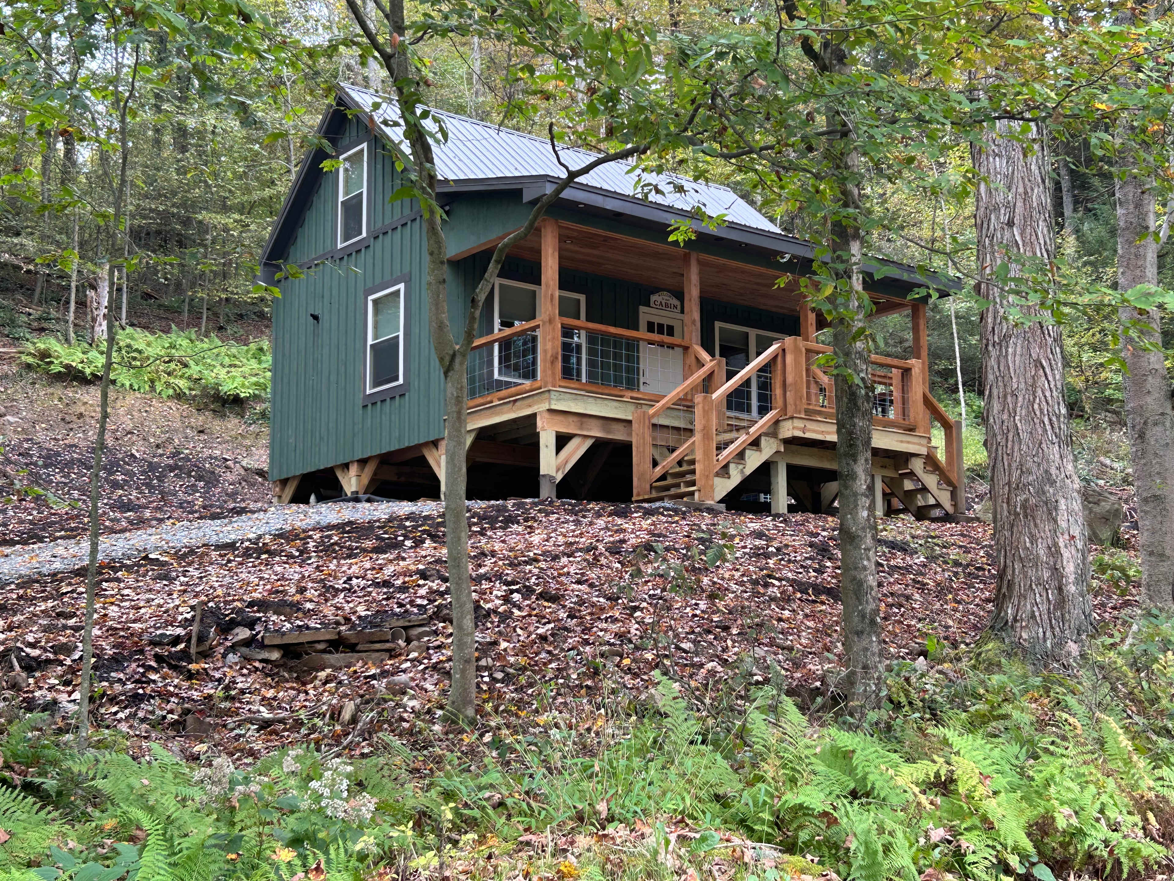Gracies Cabin on the Lake w/ hottub