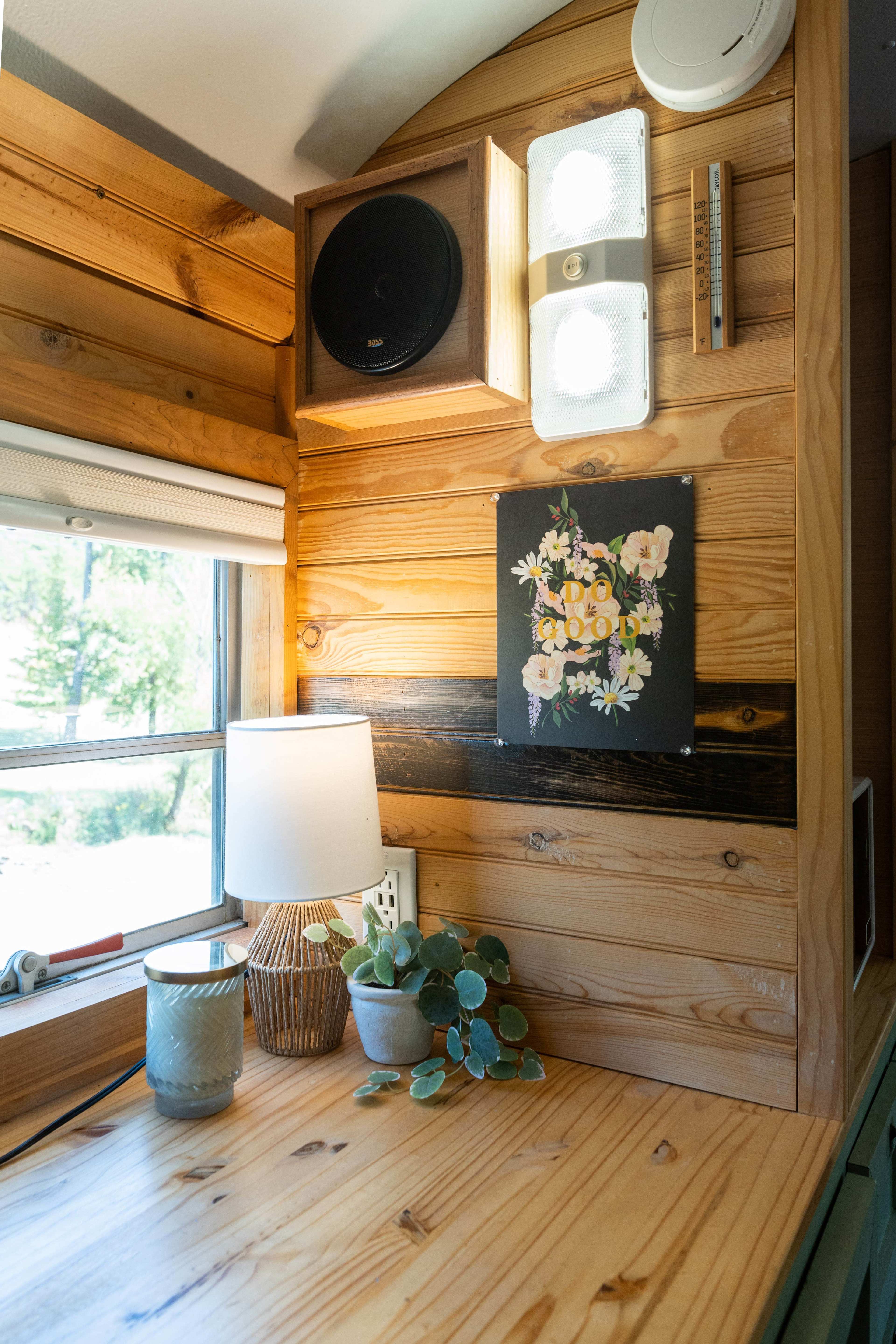 Pinnacle Bus Stop~ Blue Bungalow