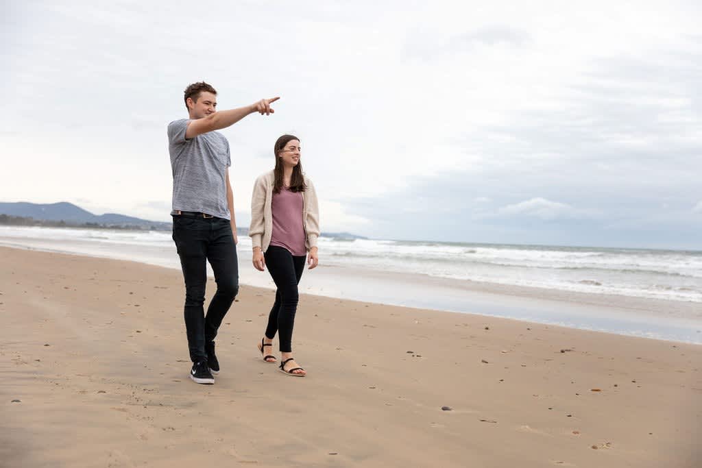 Turners Beach is 20mins walk or a 3 min drive and is beautiful no matter the weather, the western end of the beach is an Off Leash area and excellent. 