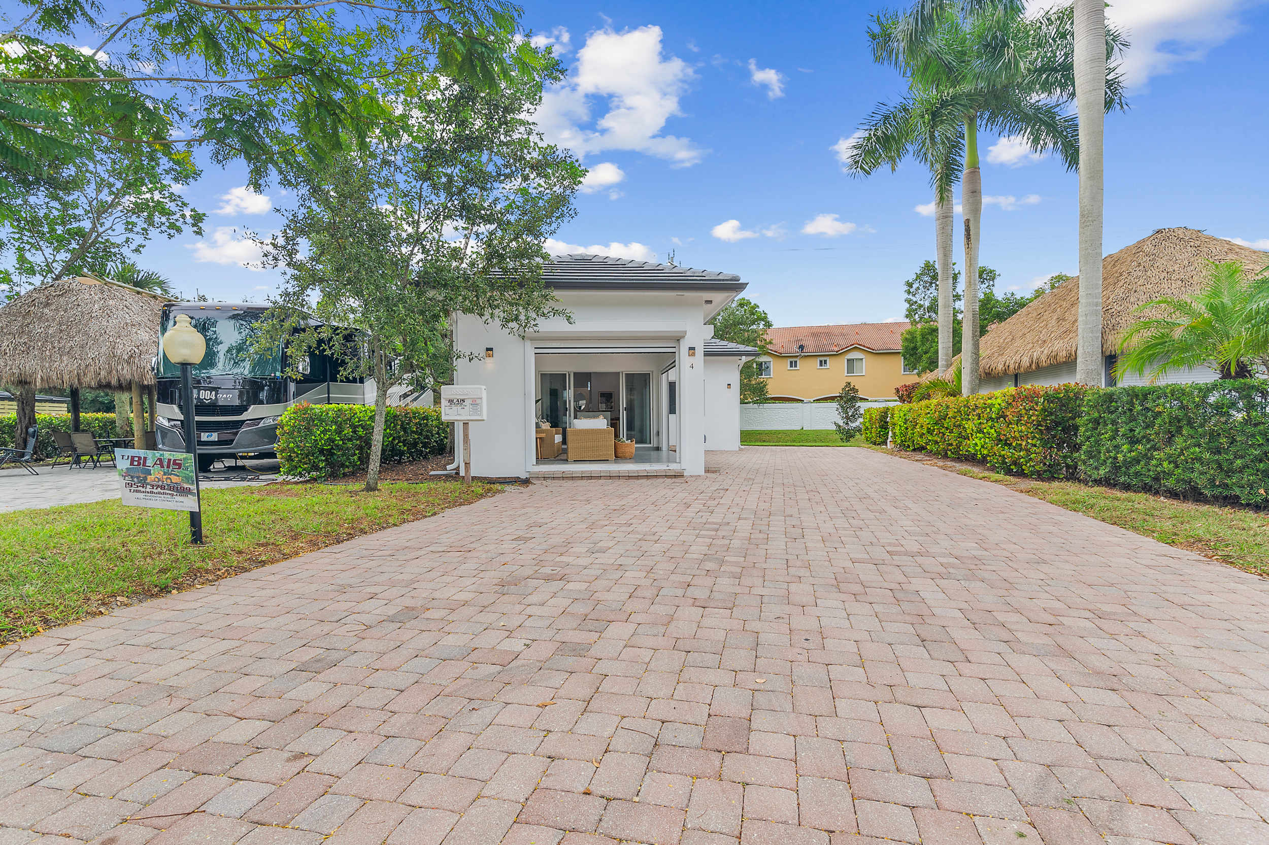 Aztec South Florida RV Resort