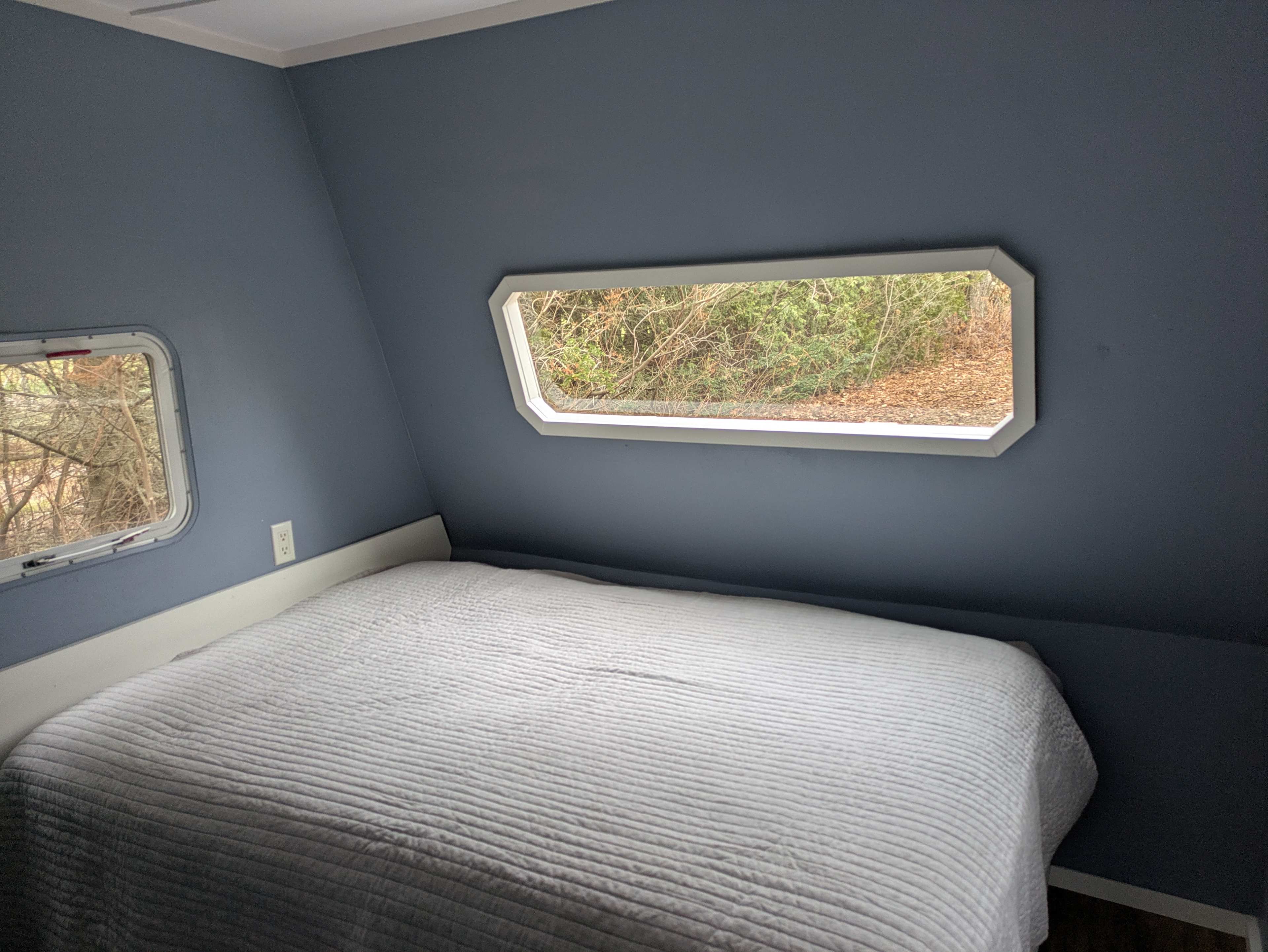 Cozy Tiny Home Ski! Swim! Hike!