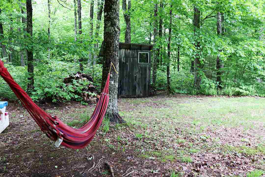 Quiet Green Mountain Lake Camp