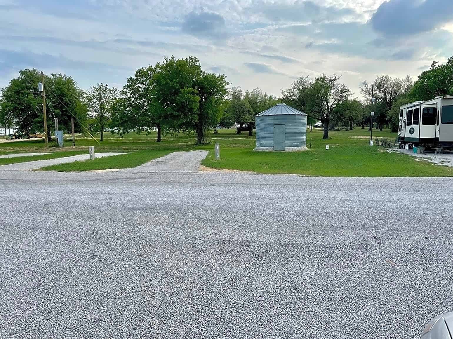 30/50 Amp Premium RV Site