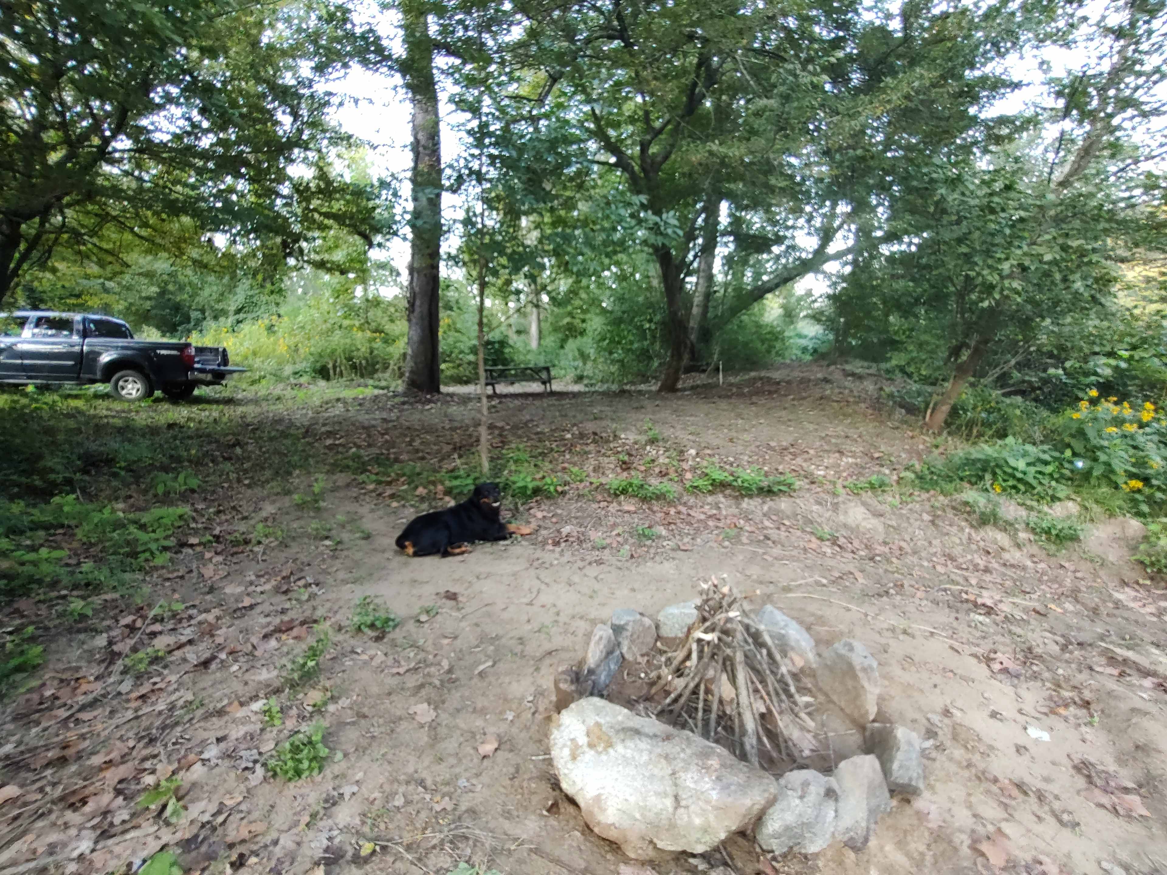 Broken Oak Riverside Getaway