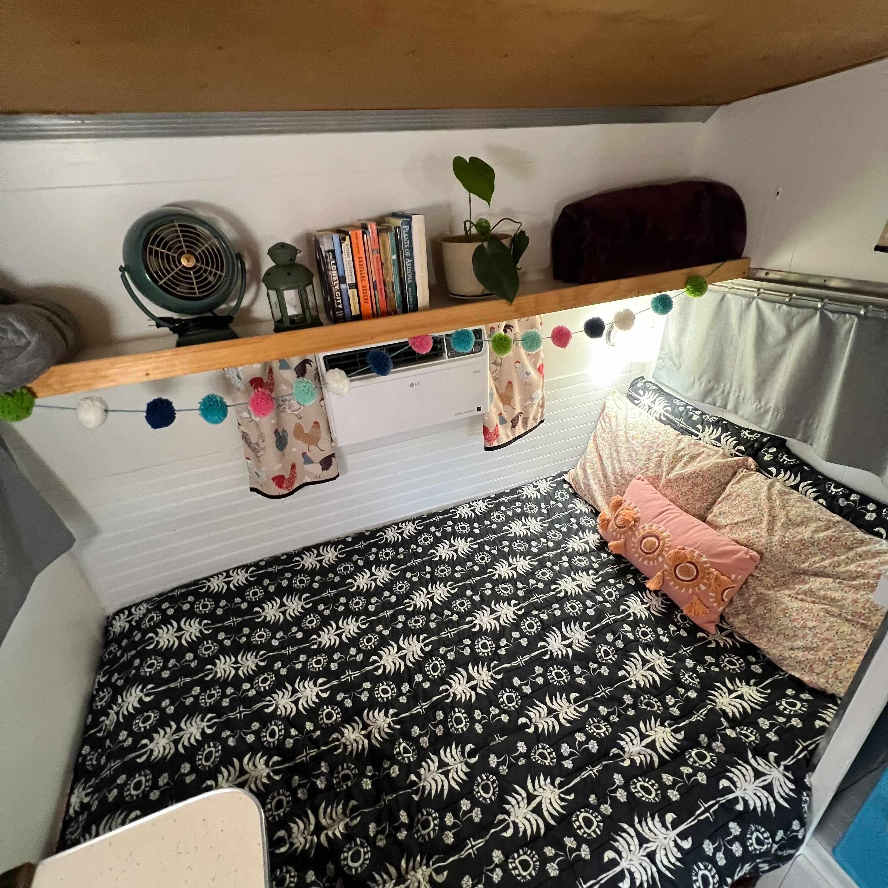 La Shata: Garden + Camper