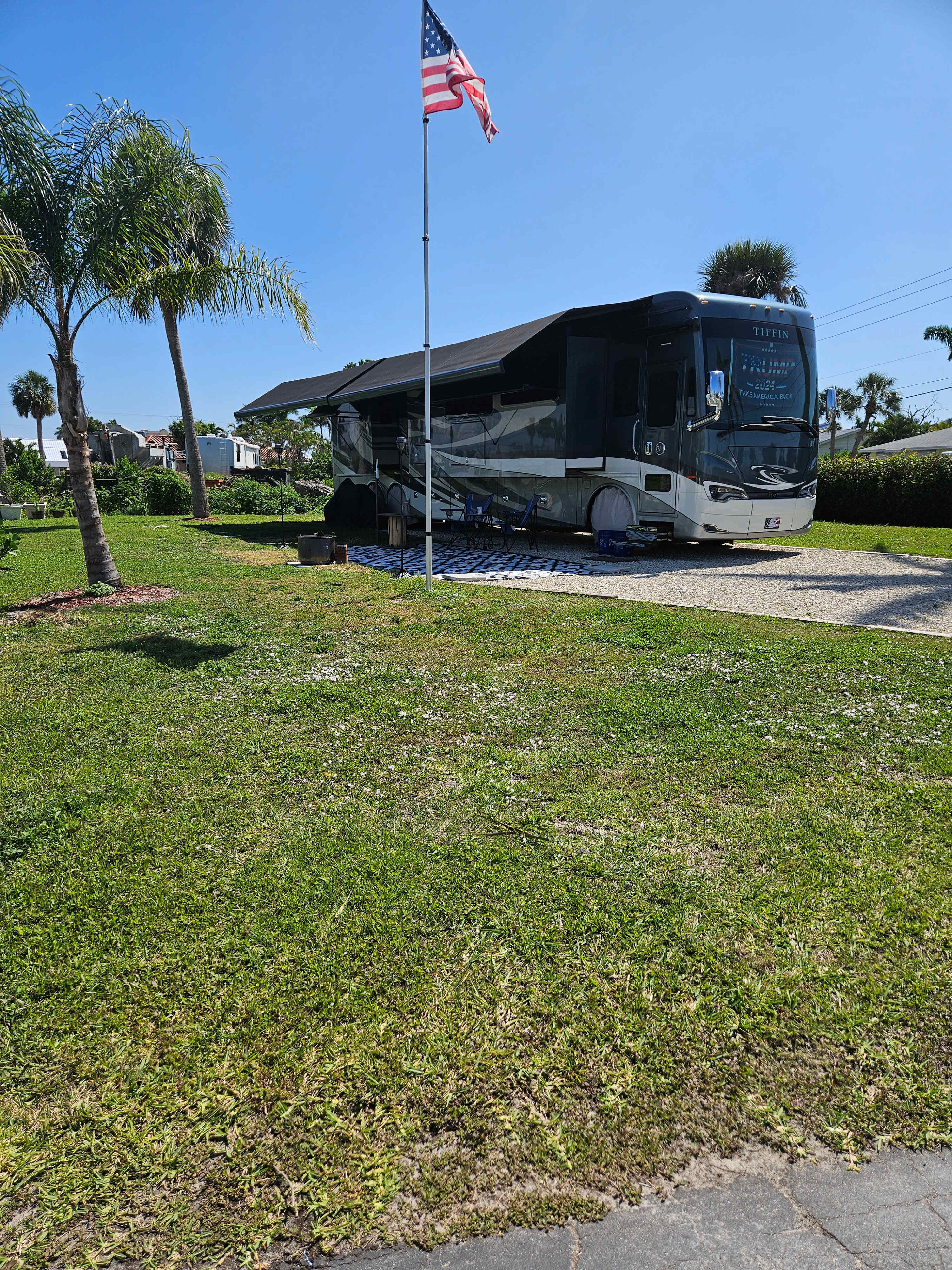 Large RV Site Near 3 Beaches