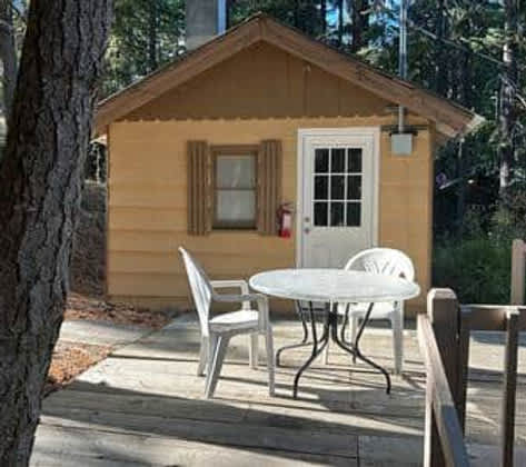 The Cove Lakeside Retreat