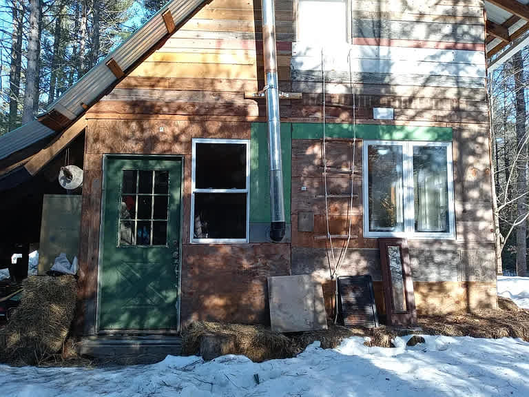 Neziscot River Off-Grid Cabins