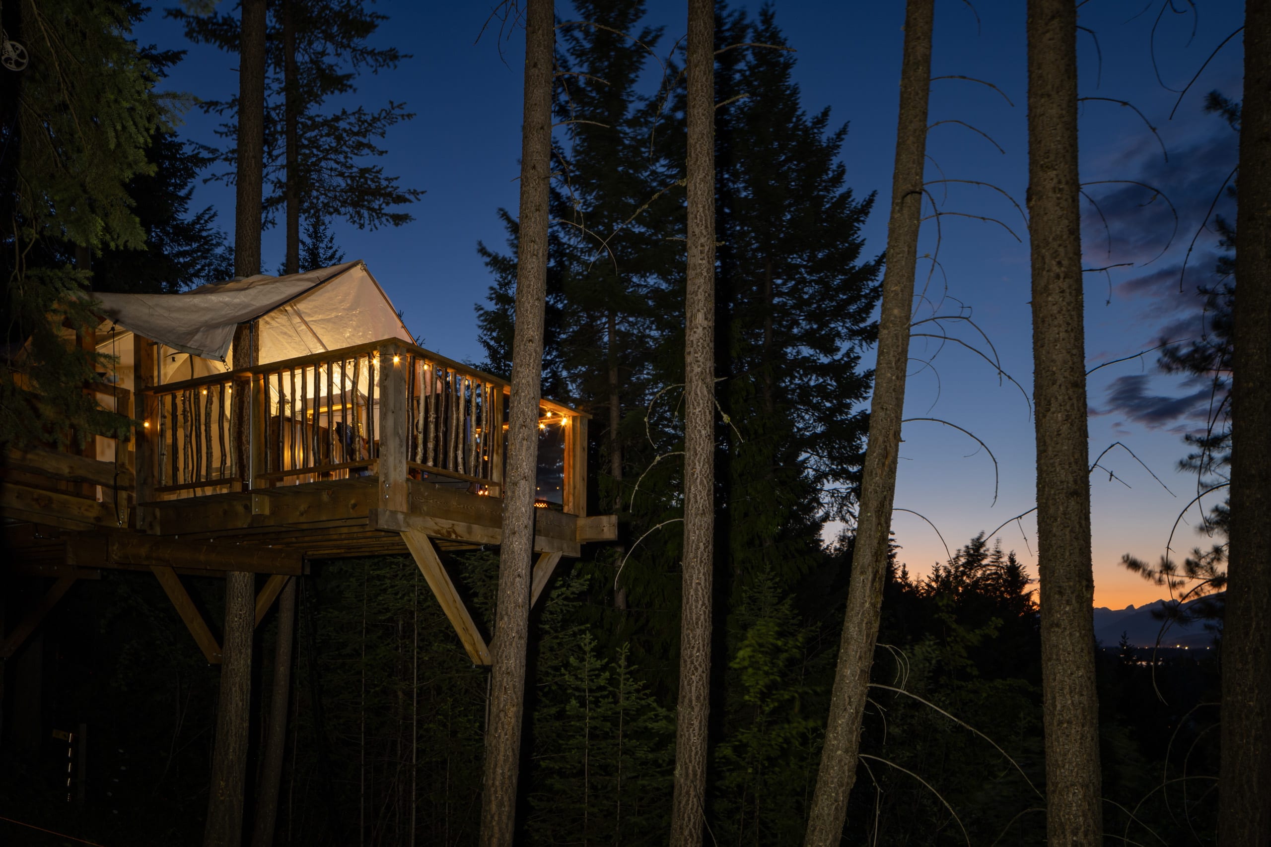 Mountain Treehouse & Cabins