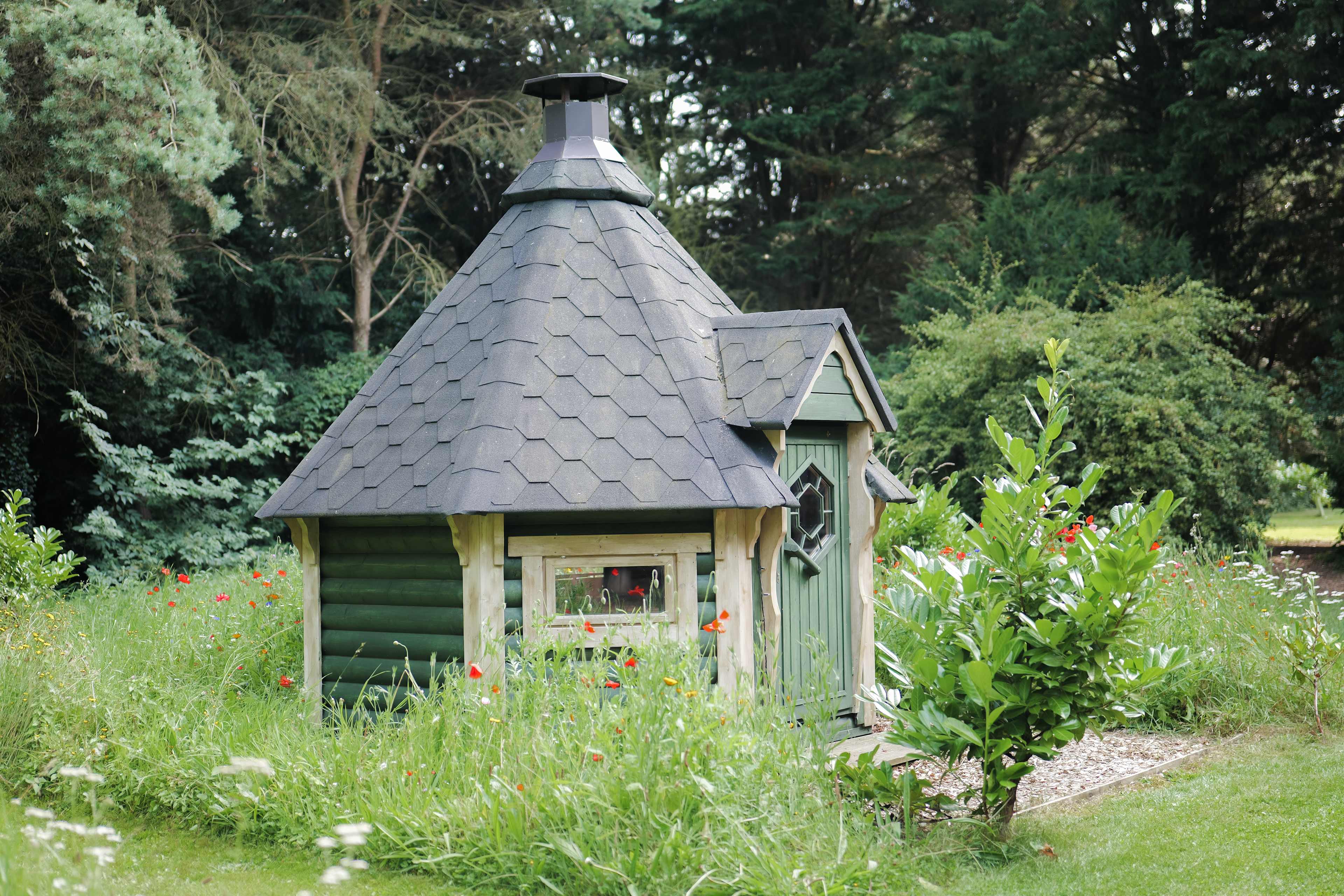 Off-Grid Glamping at Lahtle Wood