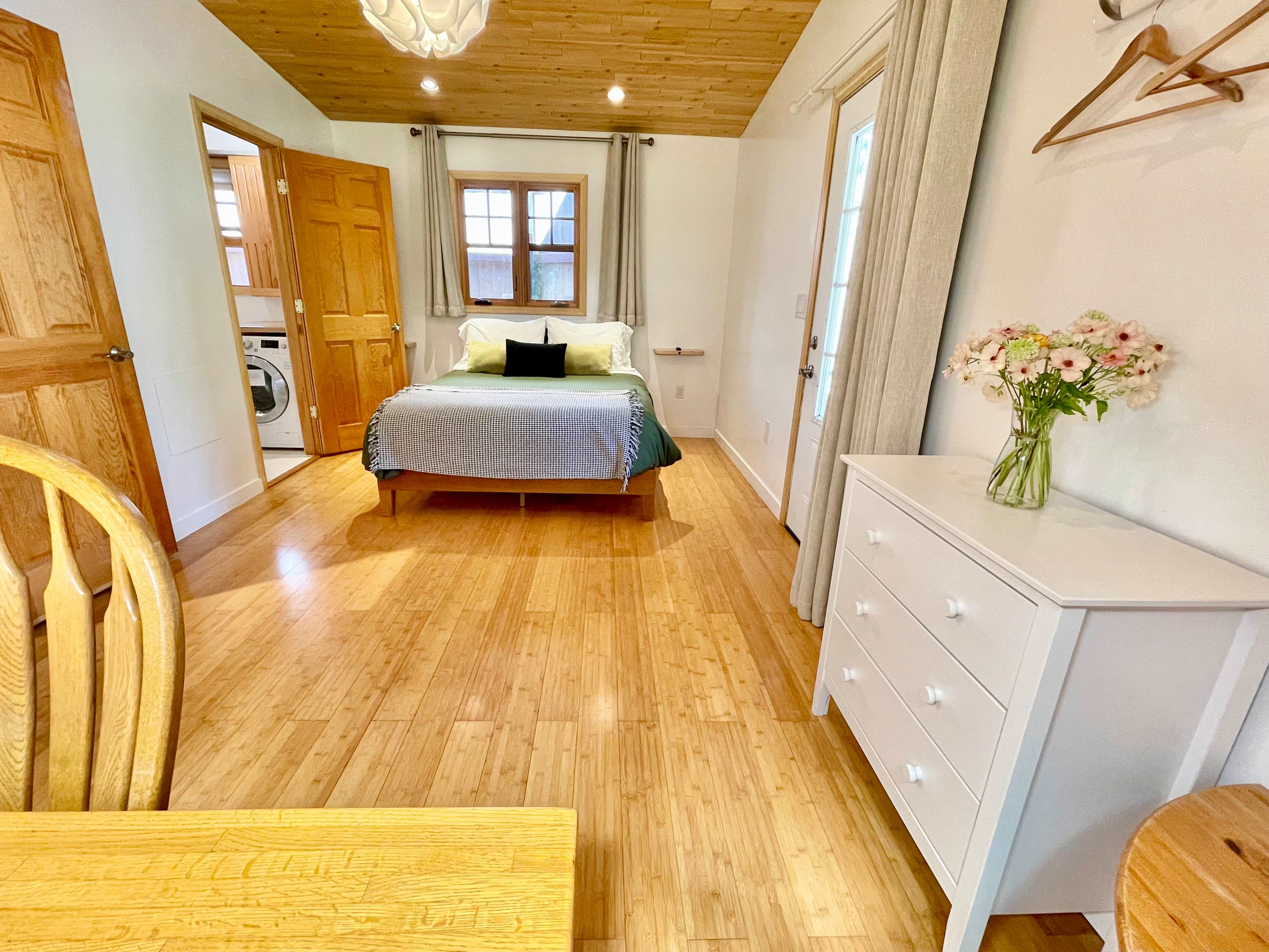 Comfy Studio Near Trails & Beaches