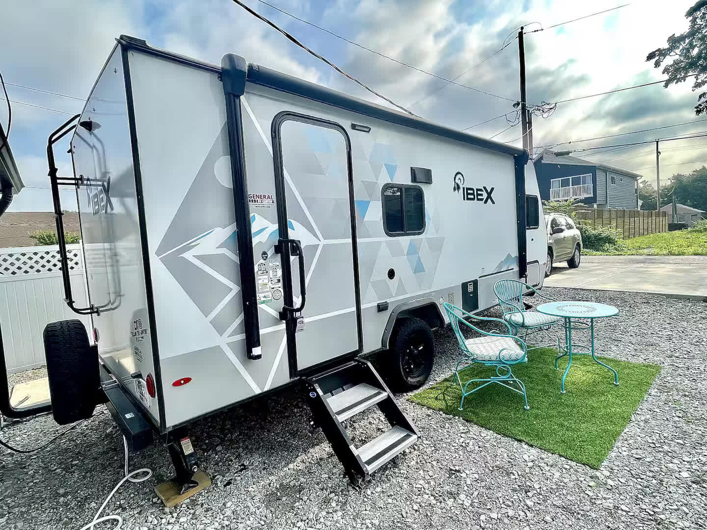 The Indy Hideaway -Indy City Camper