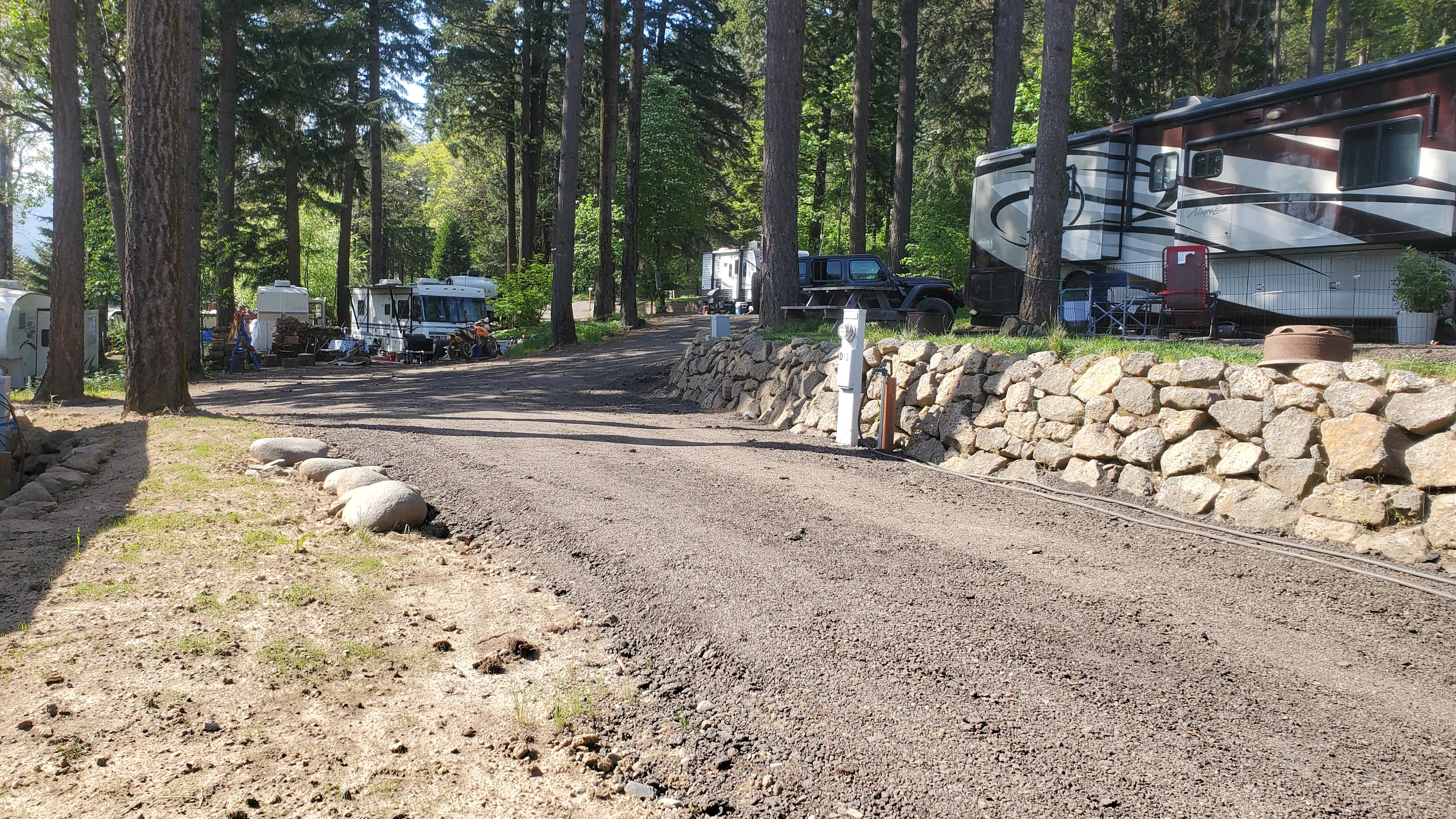 Dog and Wind Mountain RV Park