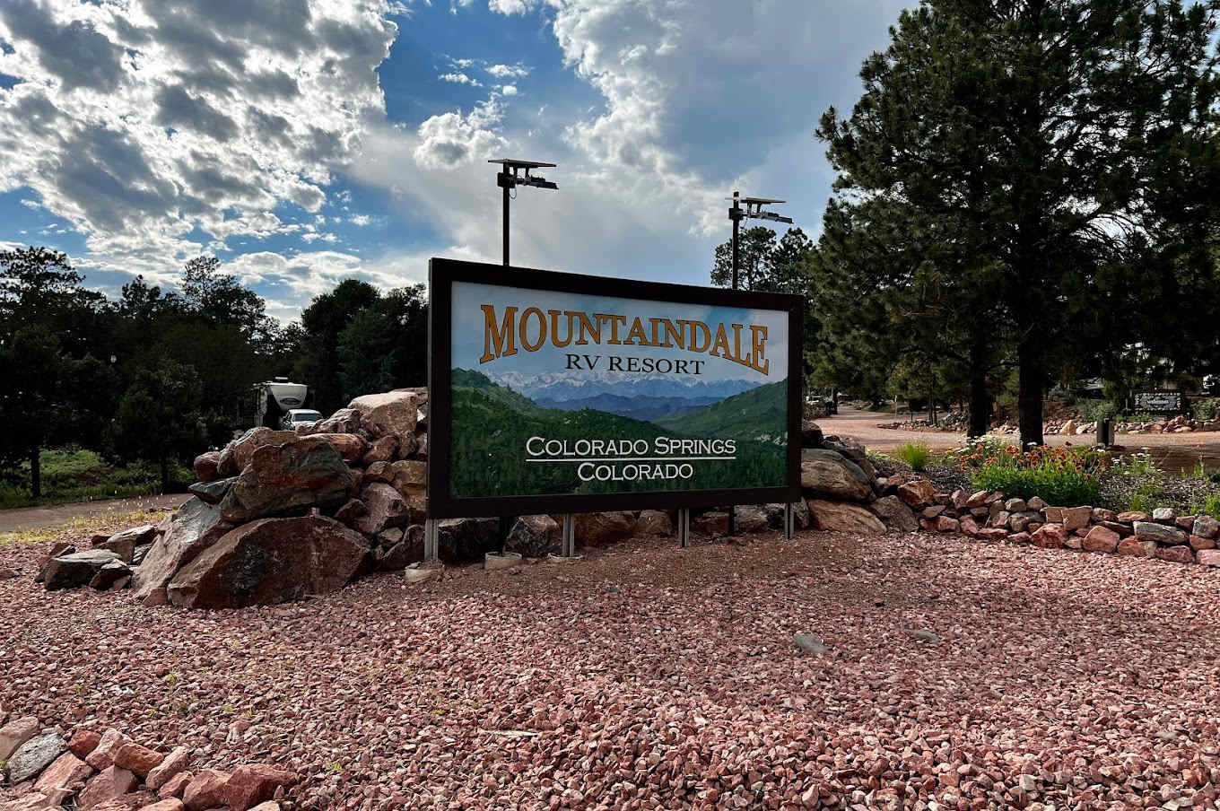Mountaindale Cabins and RV Resort