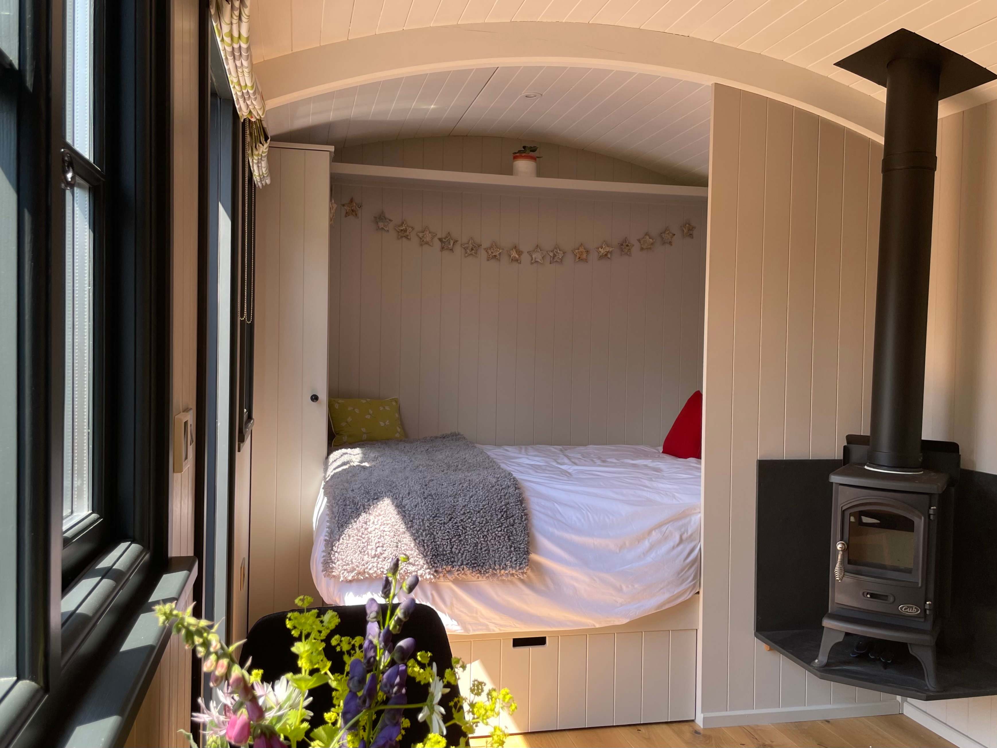 Settledown Shepherds Hut, Roughfell